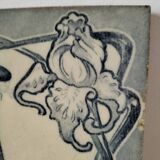 Old tile in Gien faience with Art Nouveau decoration