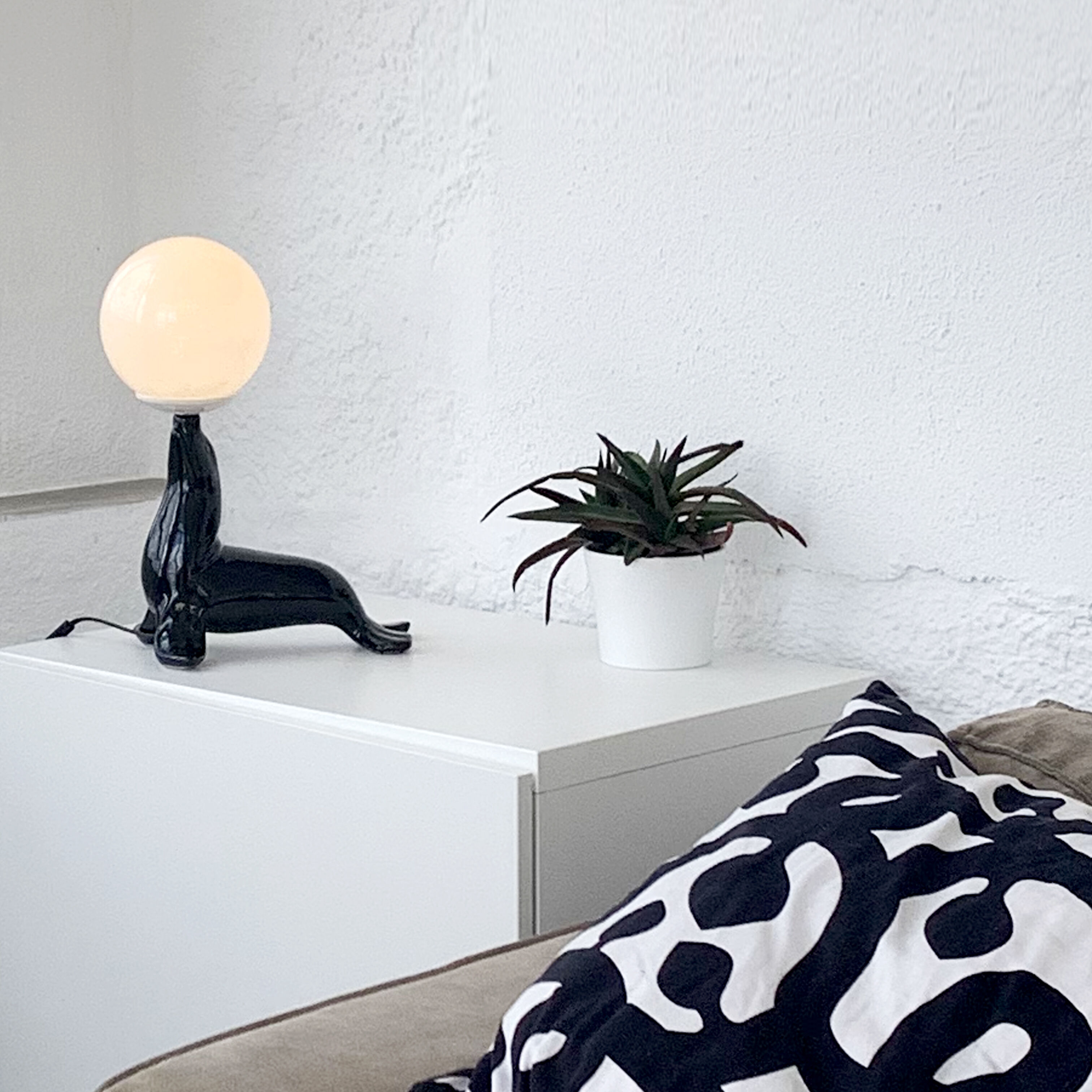 Seal lamp from the 60/70