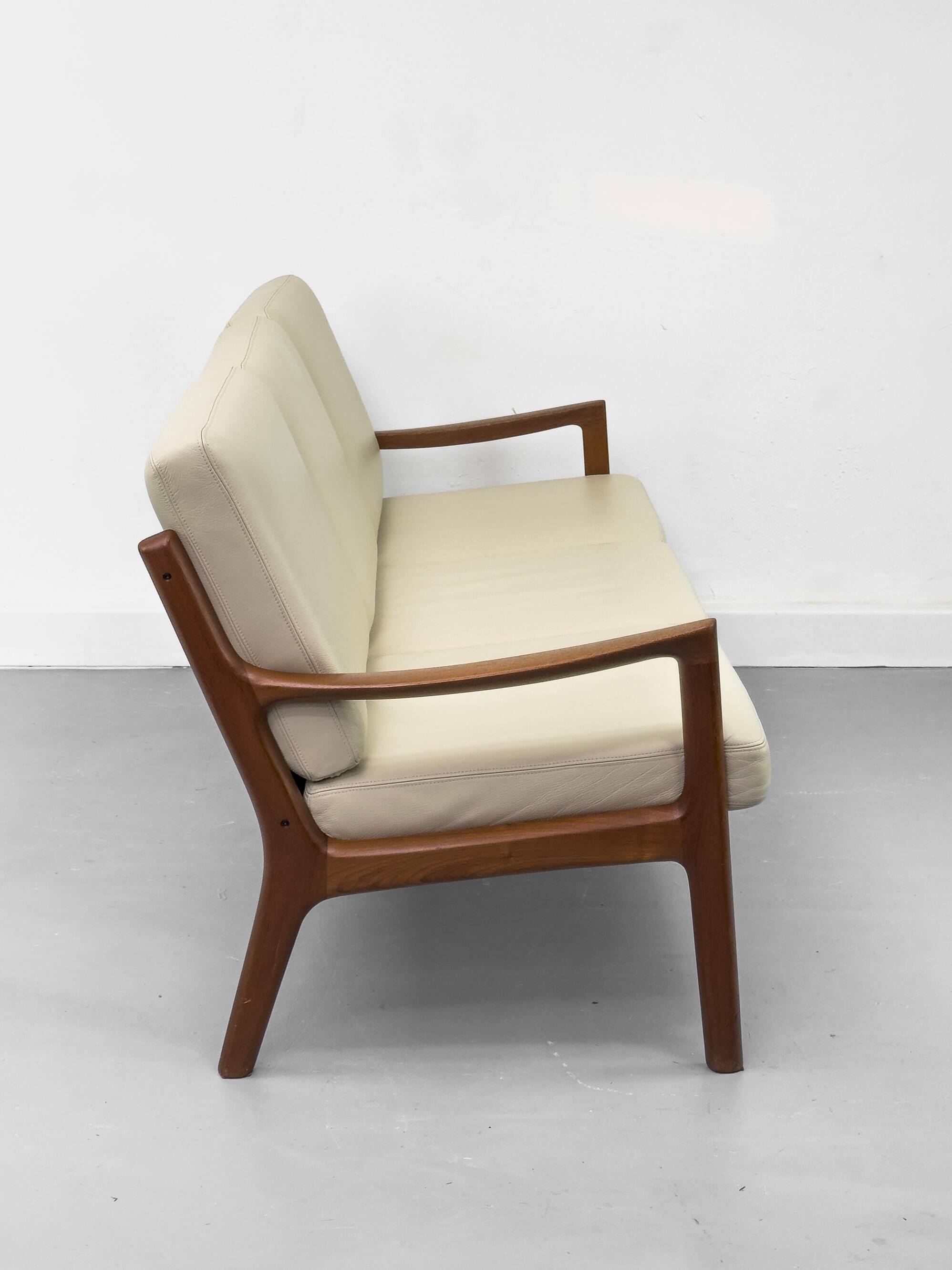 3-Seater Senator Sofa in Leather and Teak by Ole Wanscher for Cado, 1977