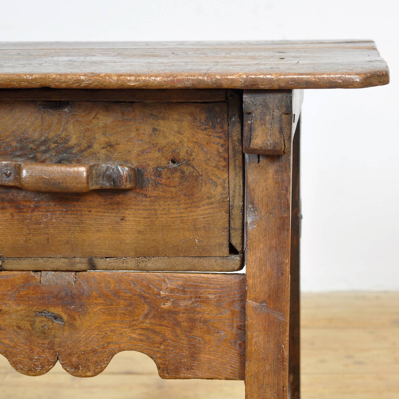 Table espagnole, XVIIIe siècle