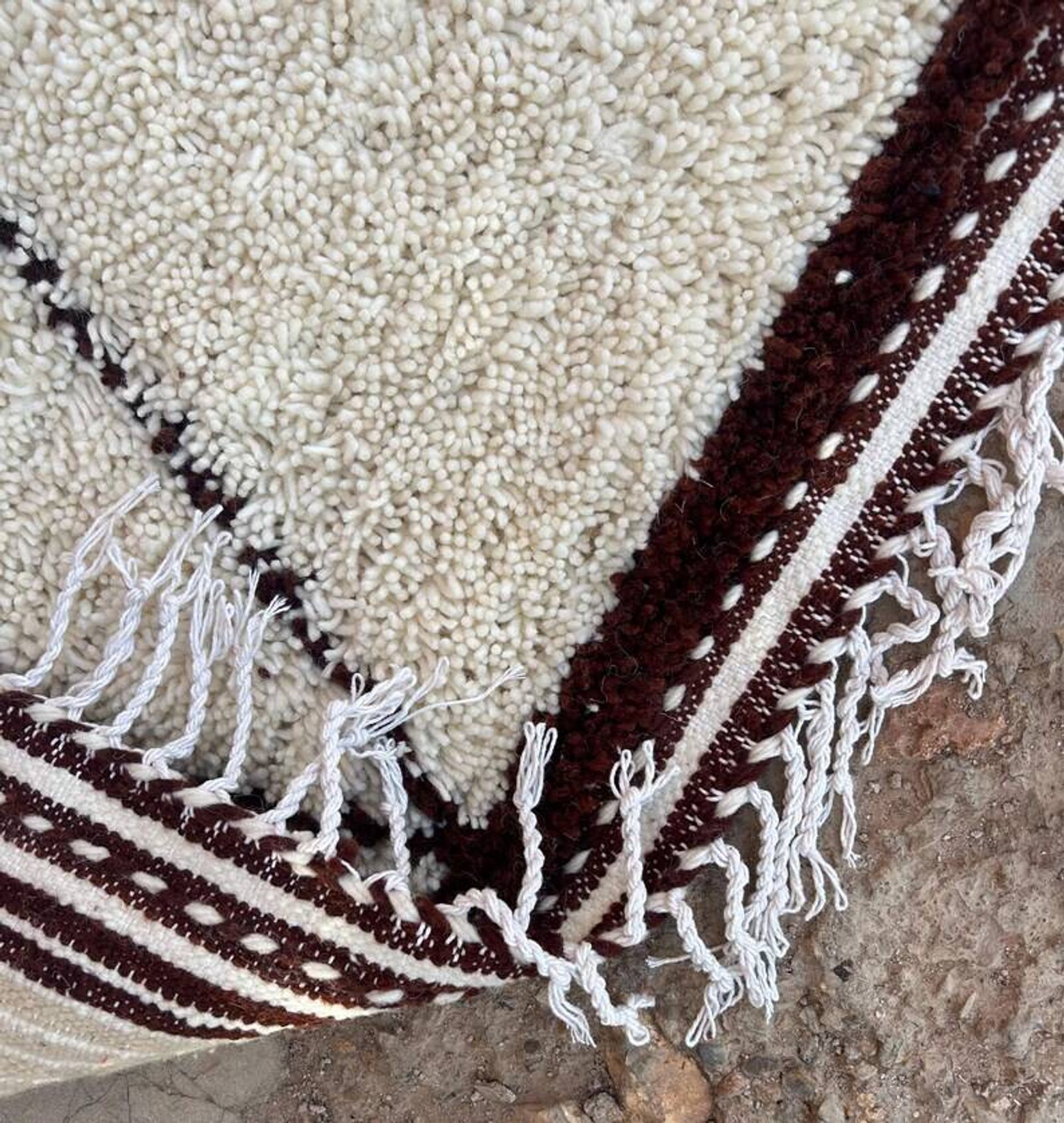 Tapis artisanal en laine