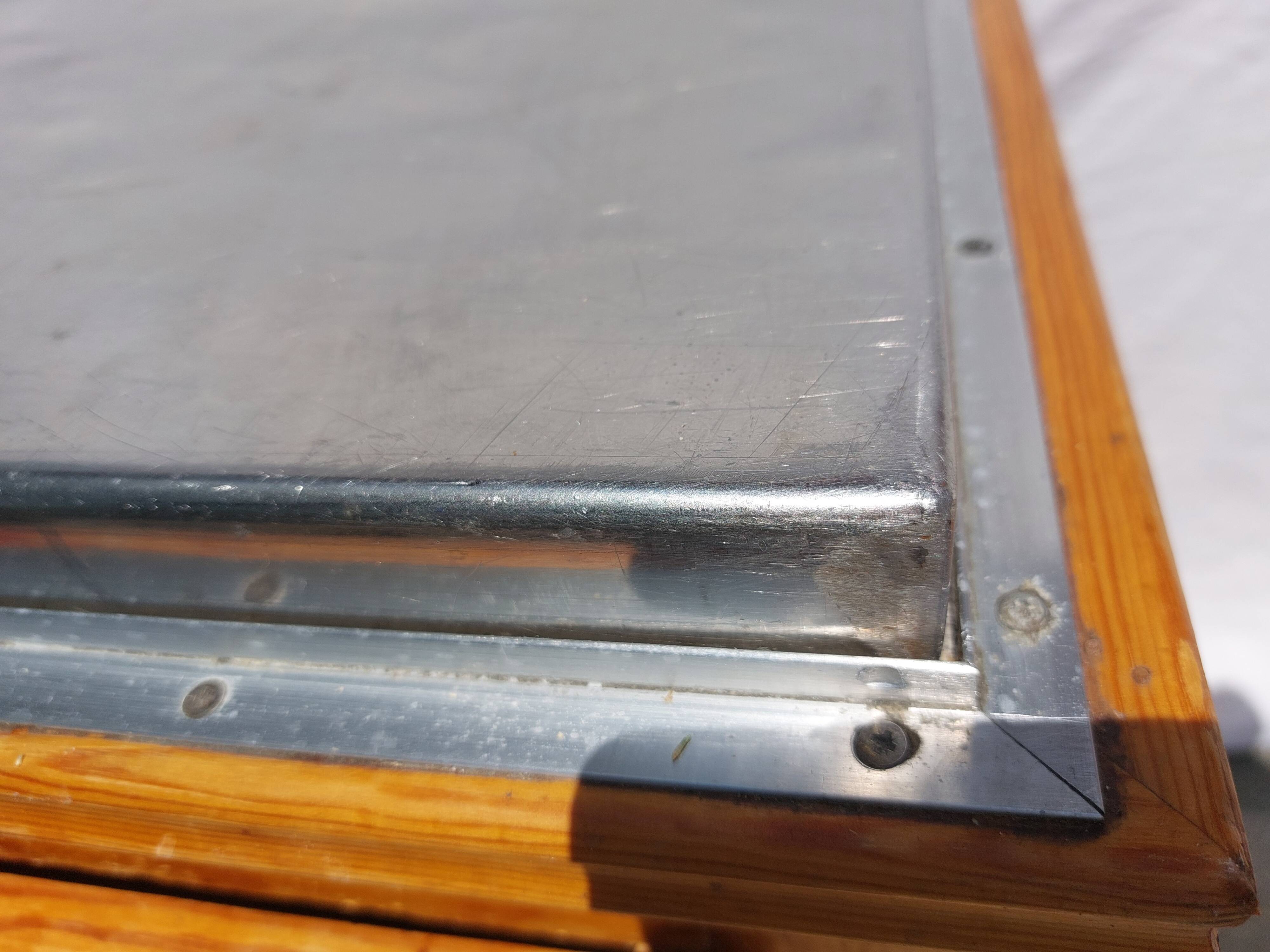 Mado buffet, stainless steel tray