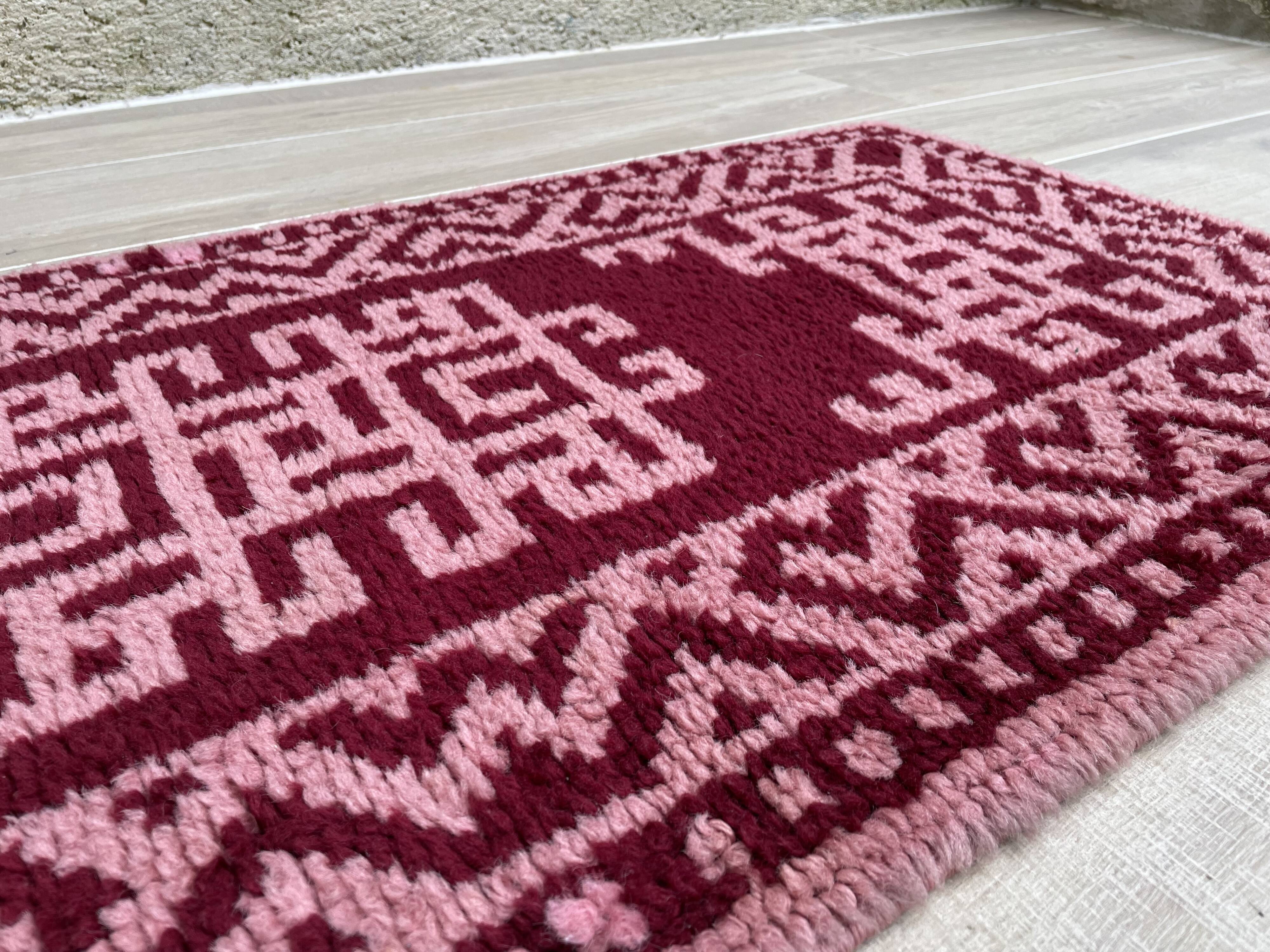 Pure Wool Rug 70s – 126x57cm