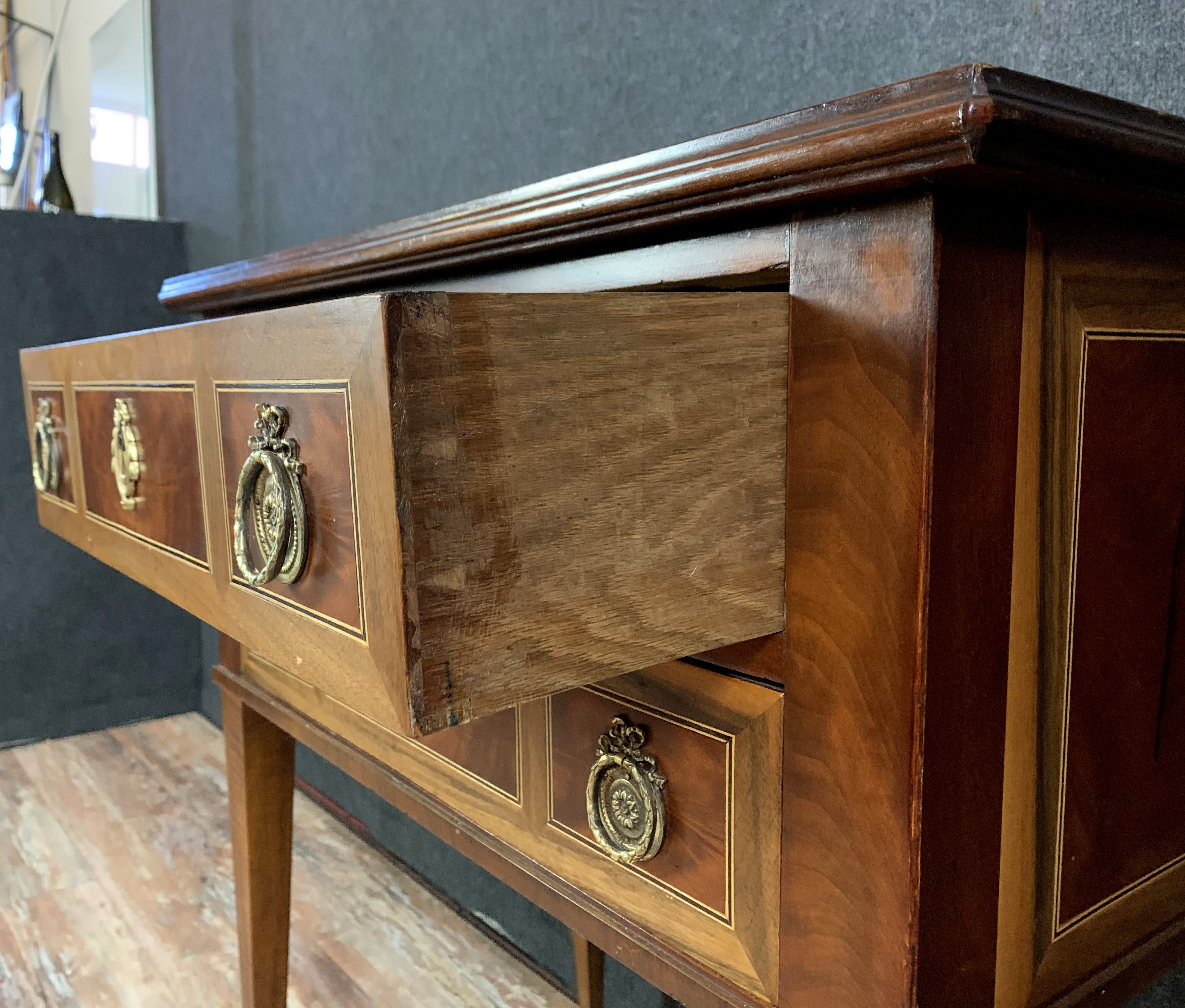 Dresser of Louis XVI in precious wood marble
