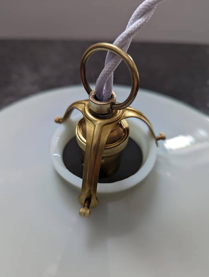 Old hanging lampshade in white opaline Art Deco 1930 Ø 25.5 cm