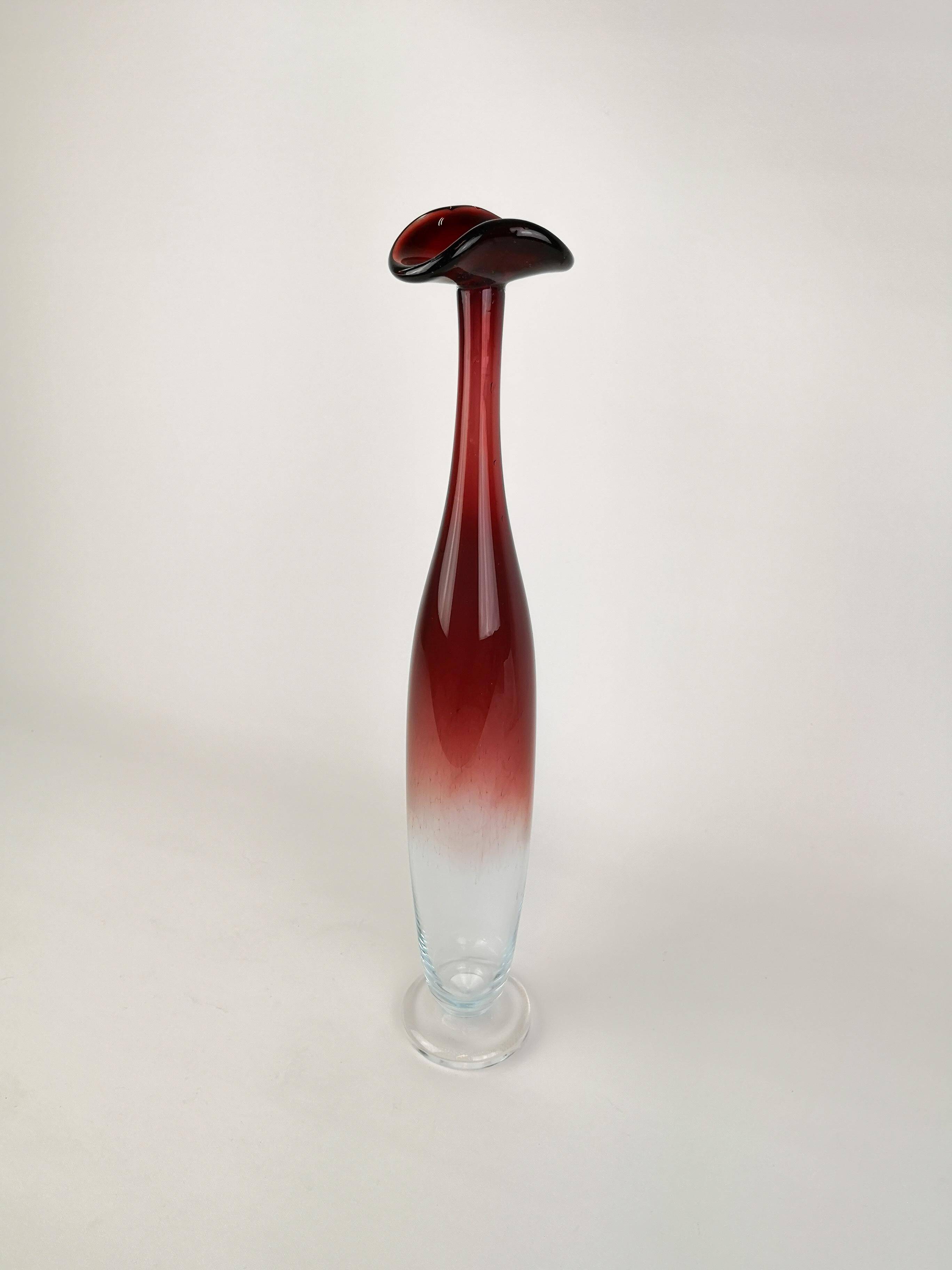 Midcentury display vase by Nils Landberg, Orrefors, circa 1950.