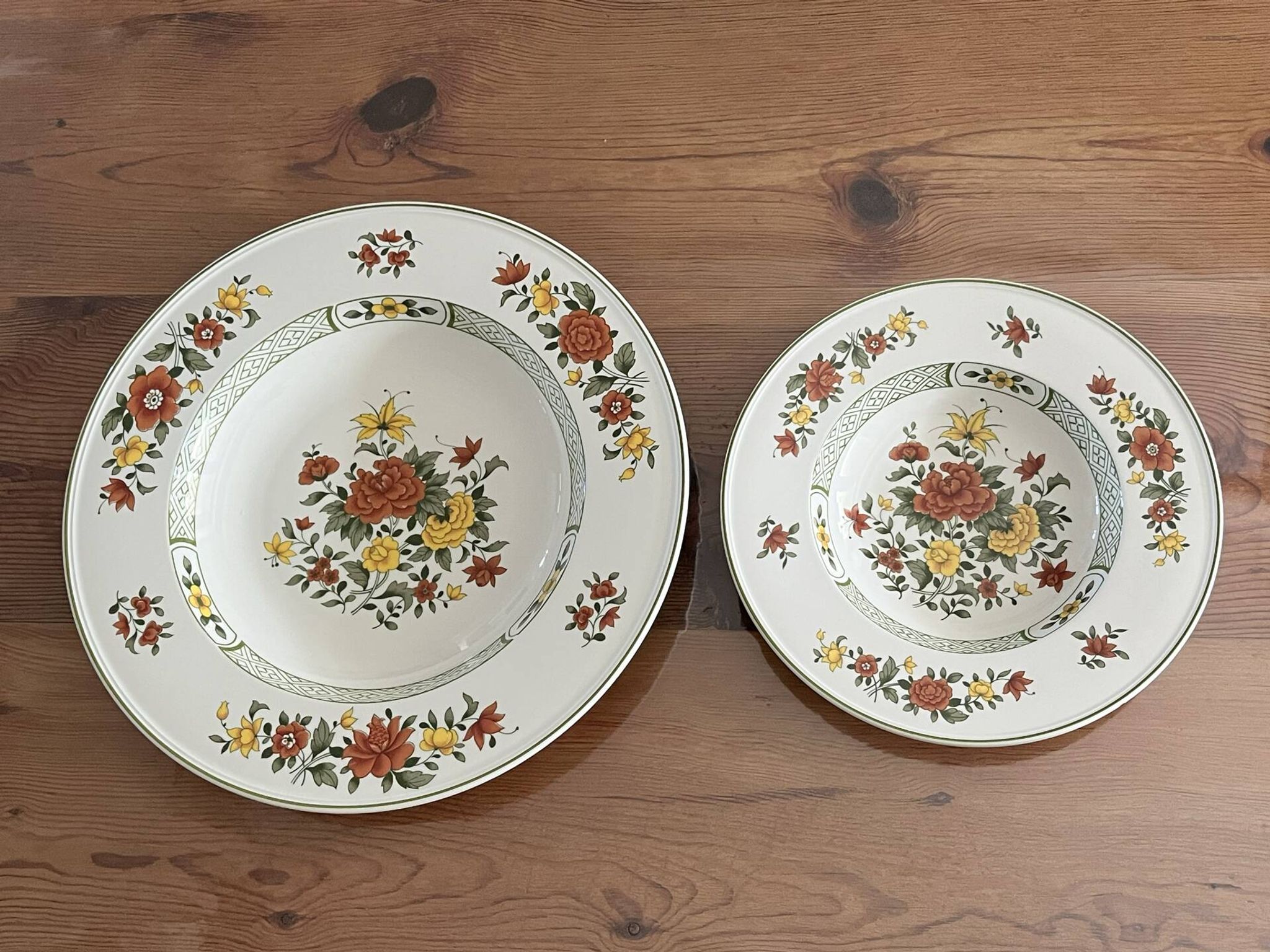 12 deep plates and serving platter Villeroy & Boch Summer Day
