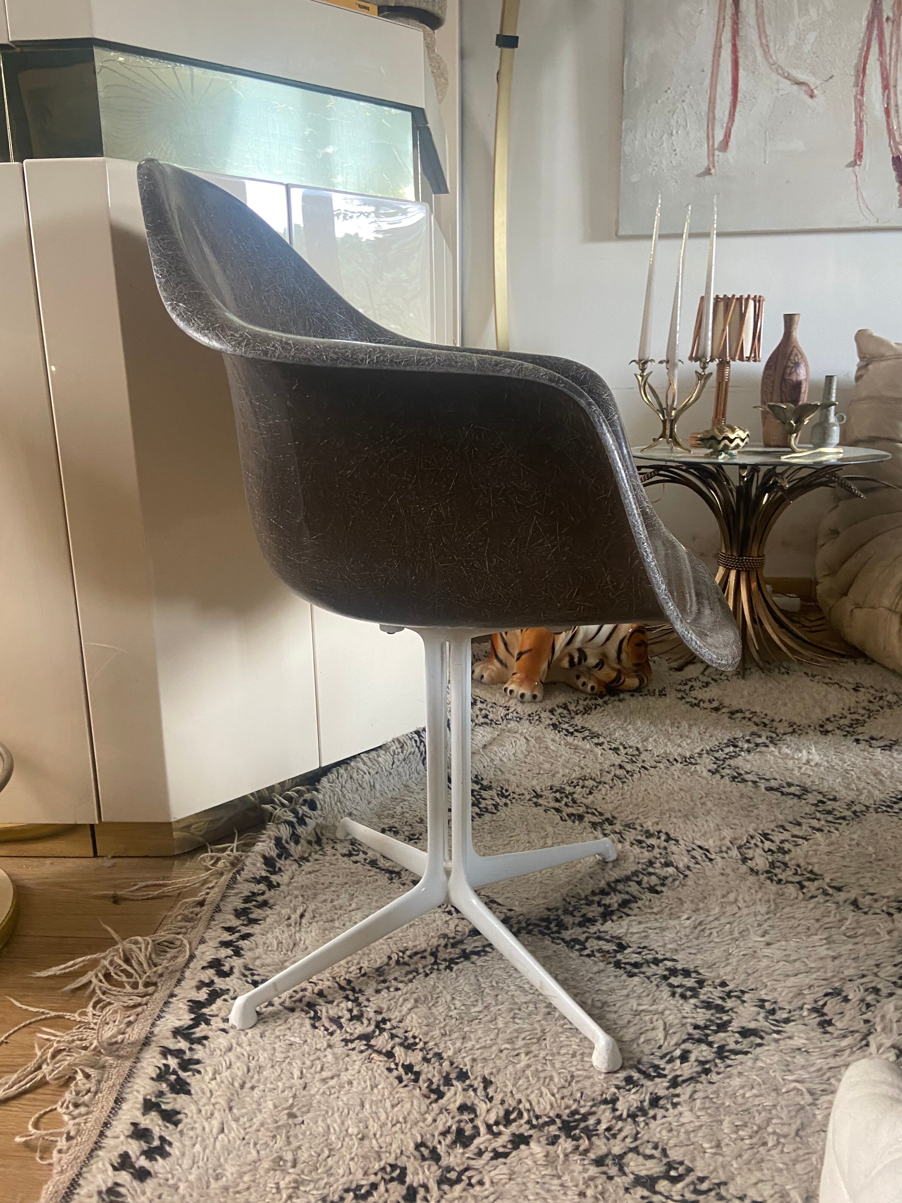 Armchair by Charles & Ray Eames La Fonda