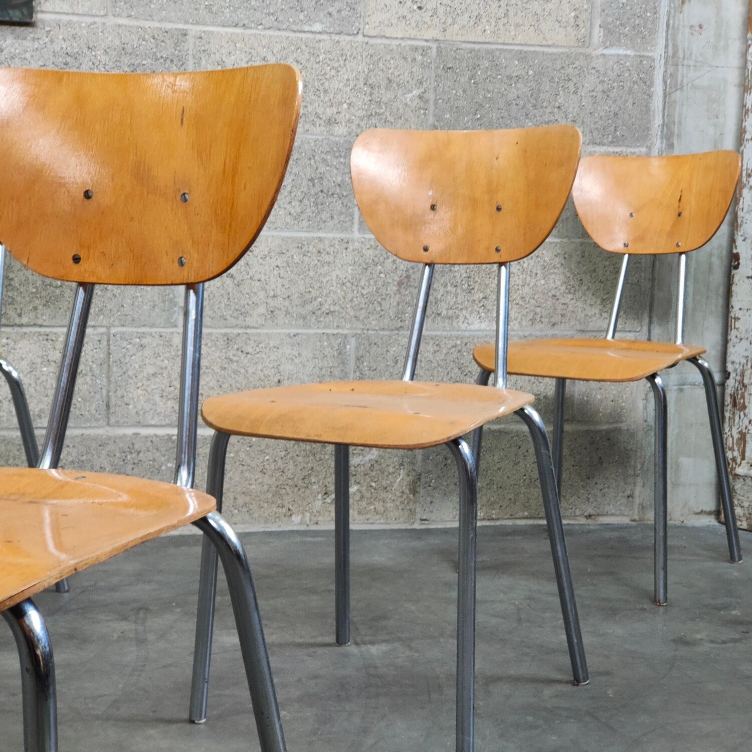 Lot de 6 chaises type ecole chrome et bois 1970