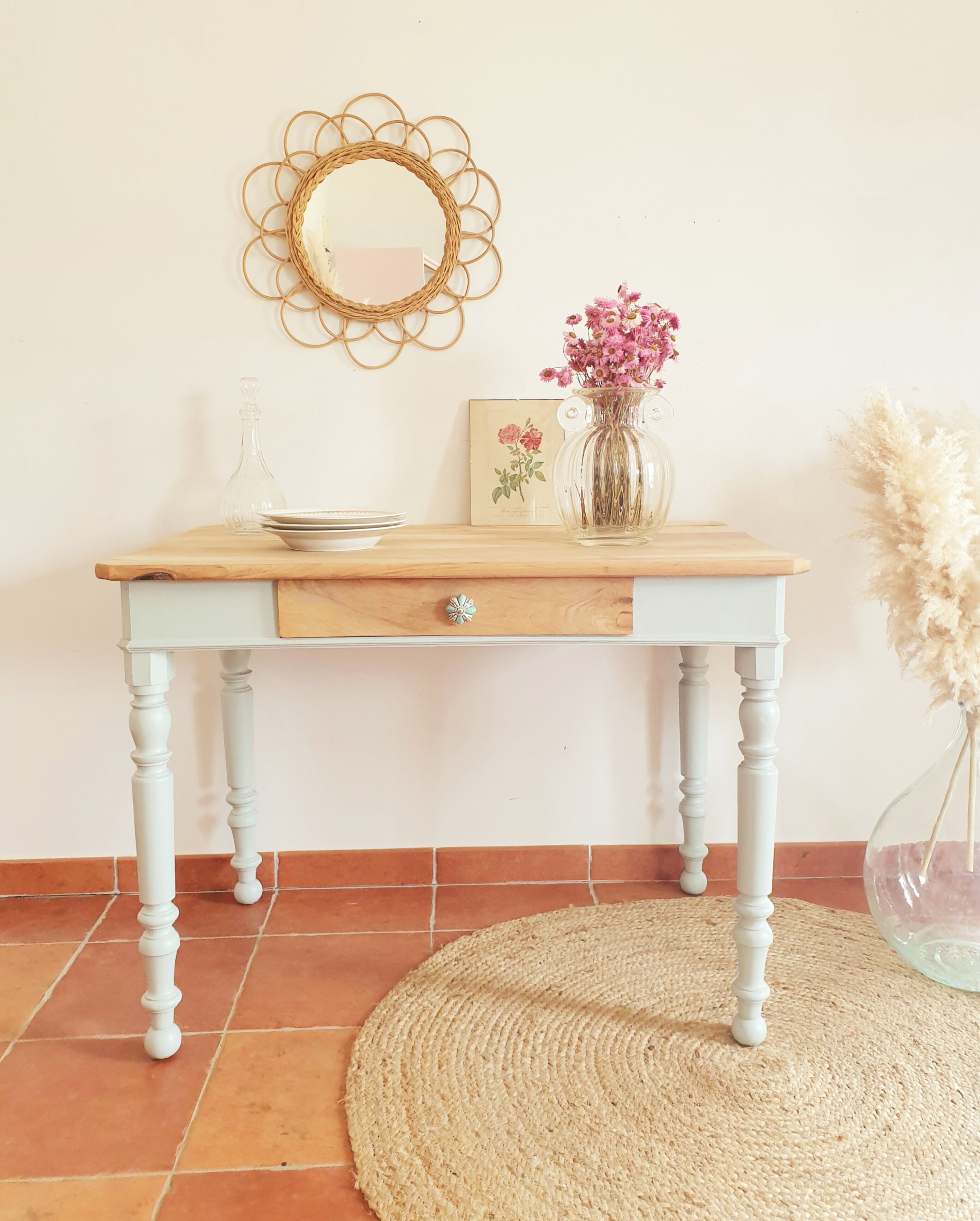 Nice old table/old desk