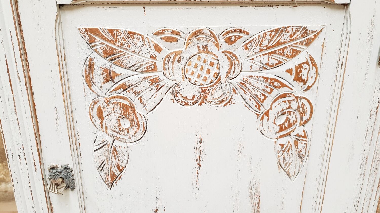 Vintage art deco buffet