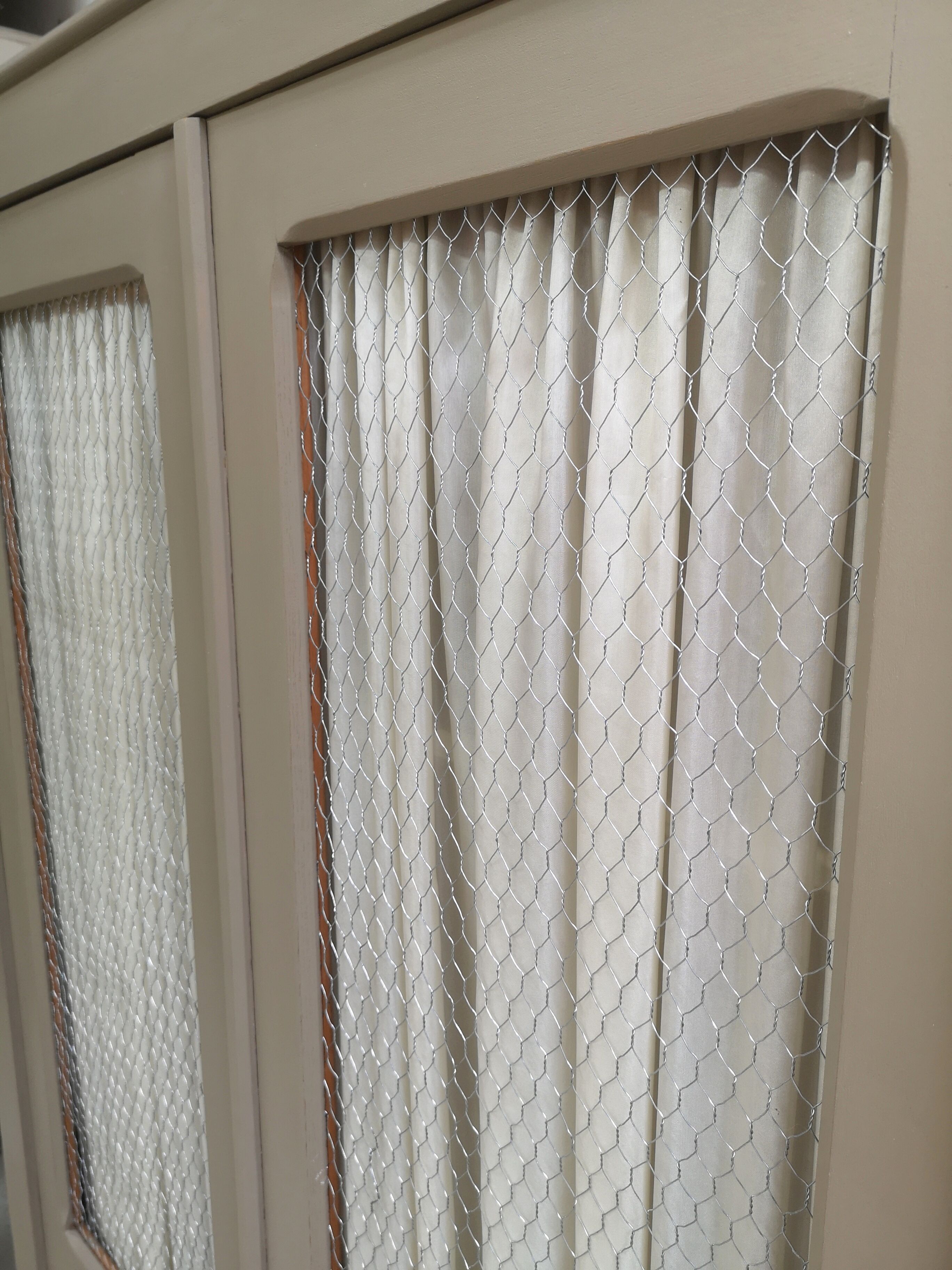 Showcase library cabinet linen patina gustavien shabby