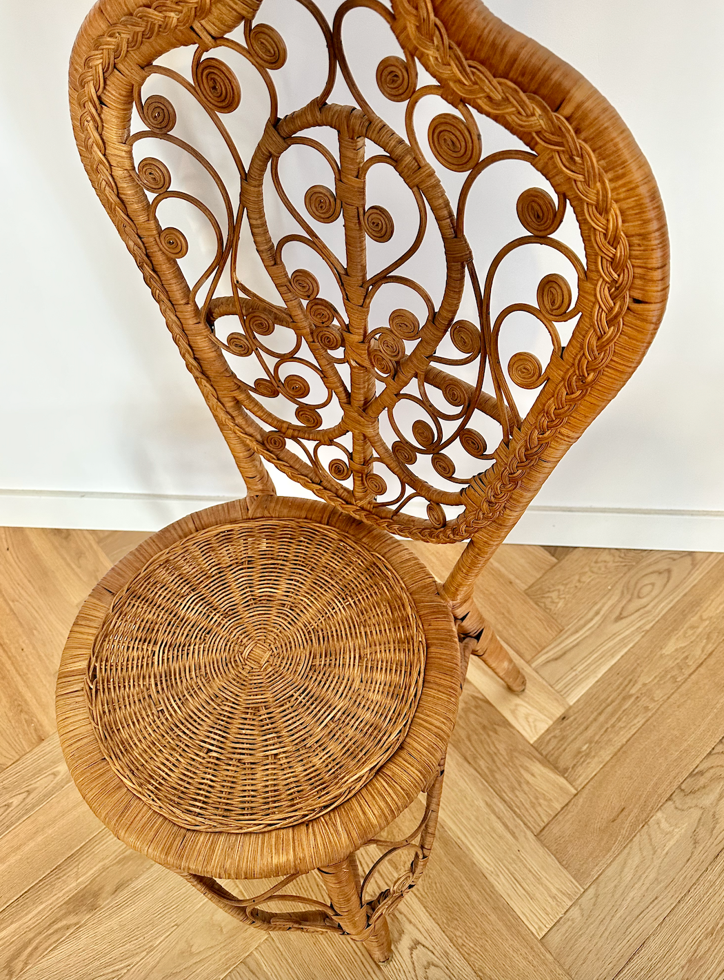 Rattan chair peacock inspiration Emmanuelle