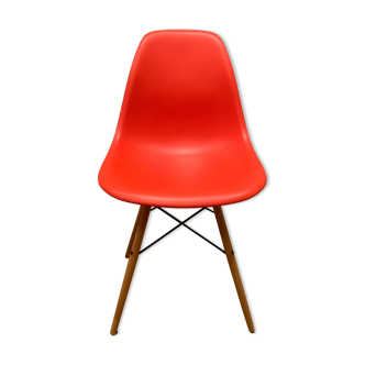 DSW Eames Chair, recent edition Vitra