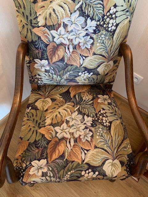 8 chairs and 1 Louis XIII style armchair handmade.