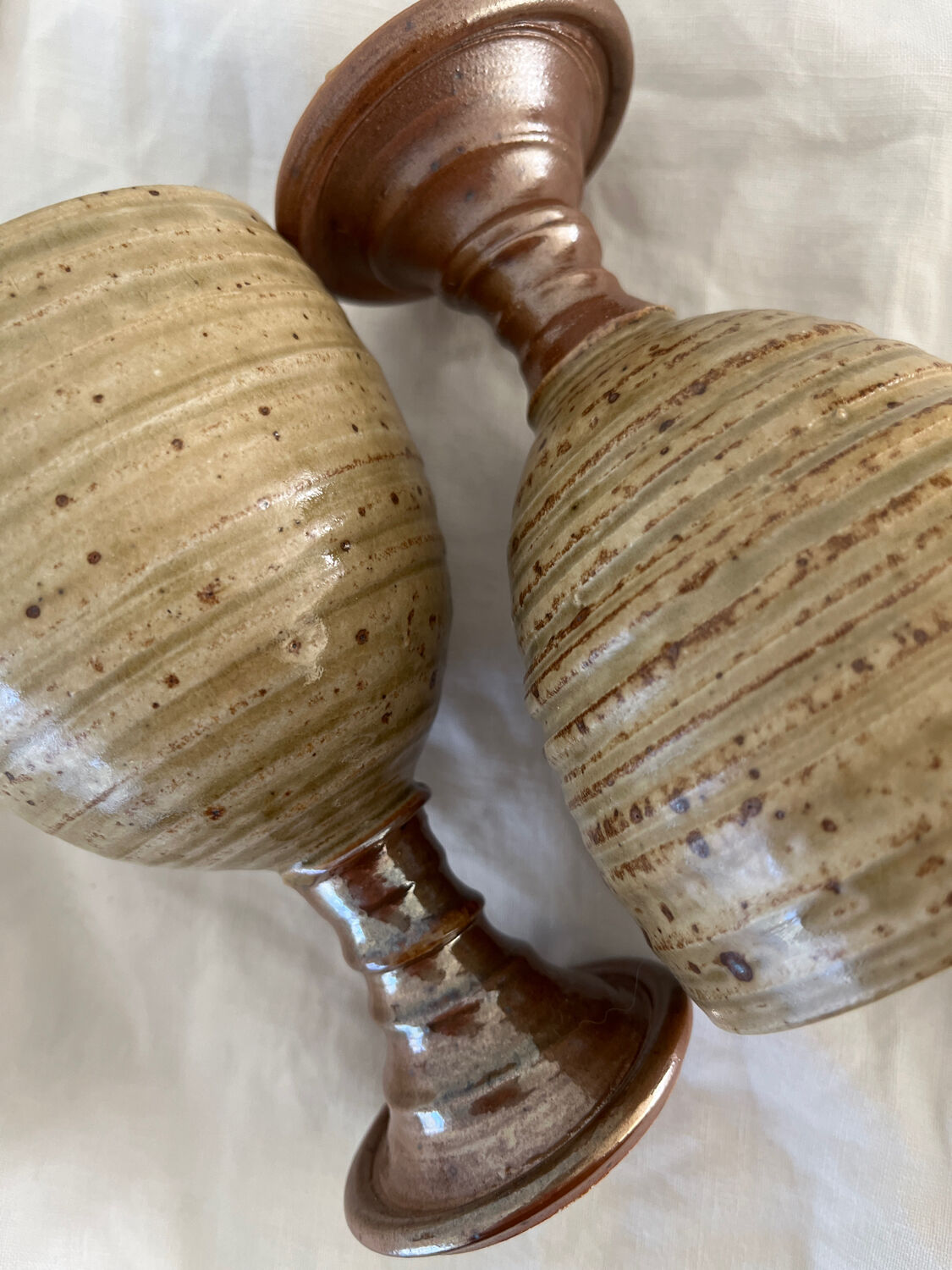 Verres à pied en grès
