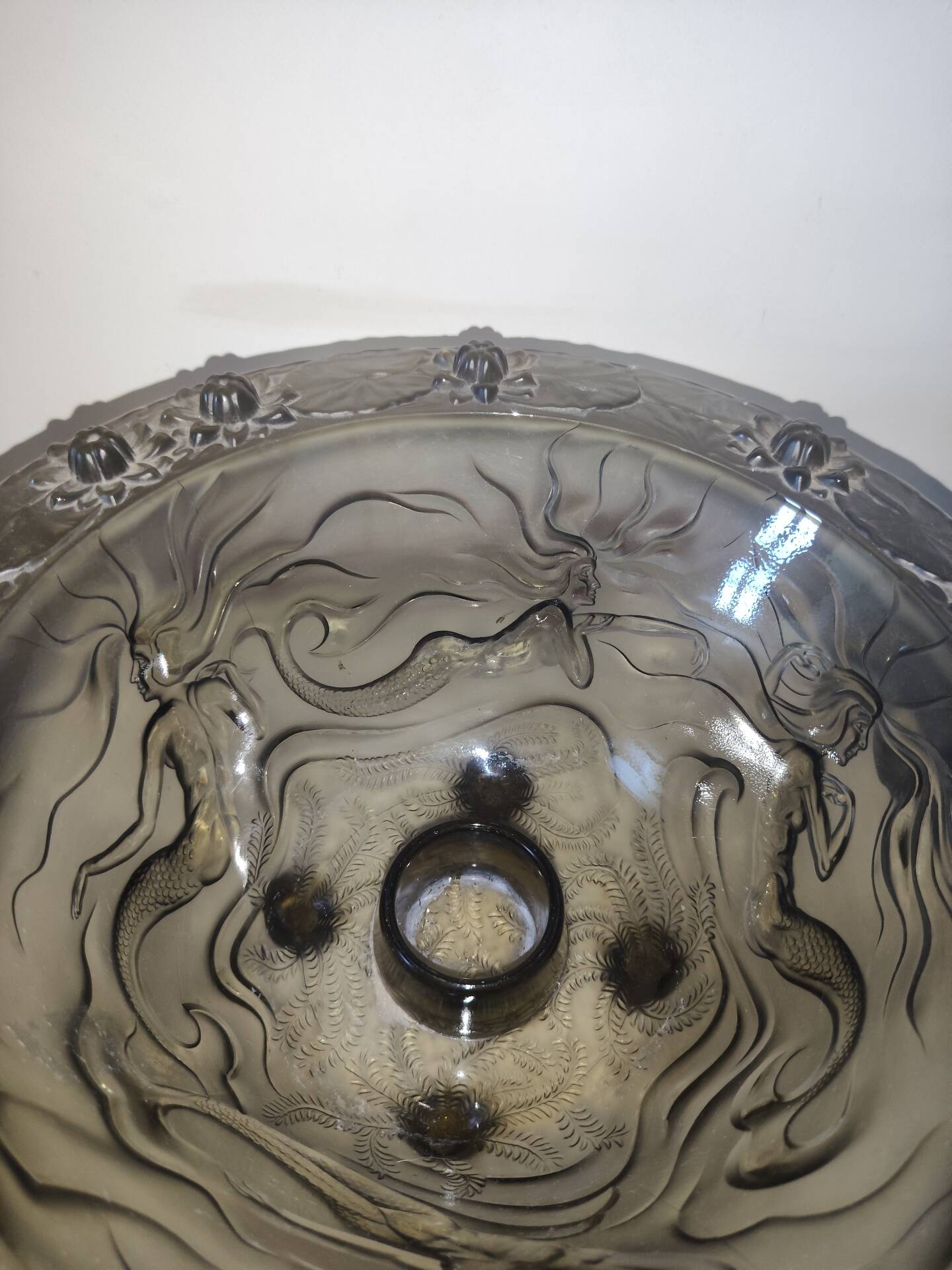 Vasque, vase pique-fleurs Art déco en verre
