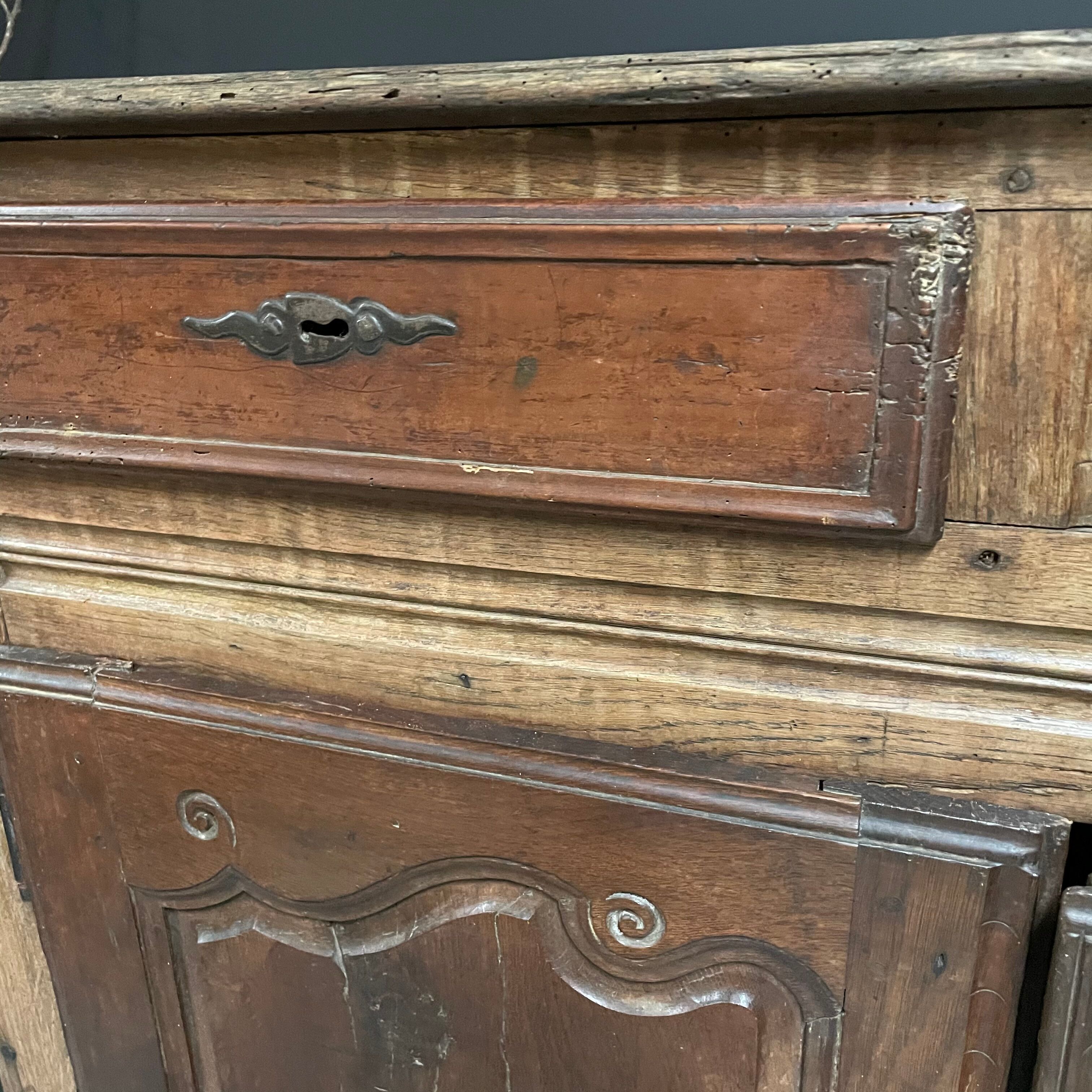 Buffet ancien XVIII Louis XV bois massif art populaire campagne enfilade meuble