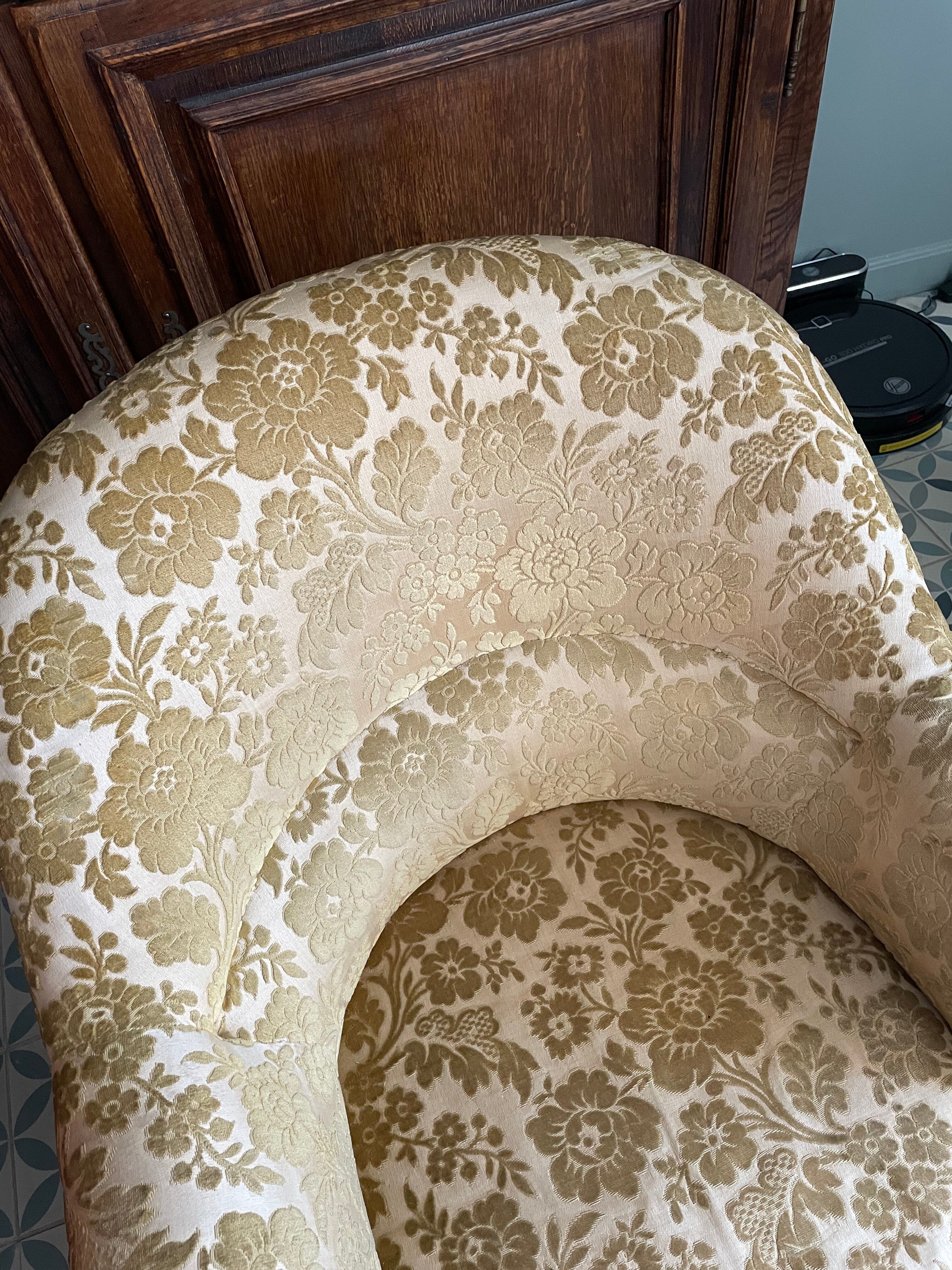Toad chair