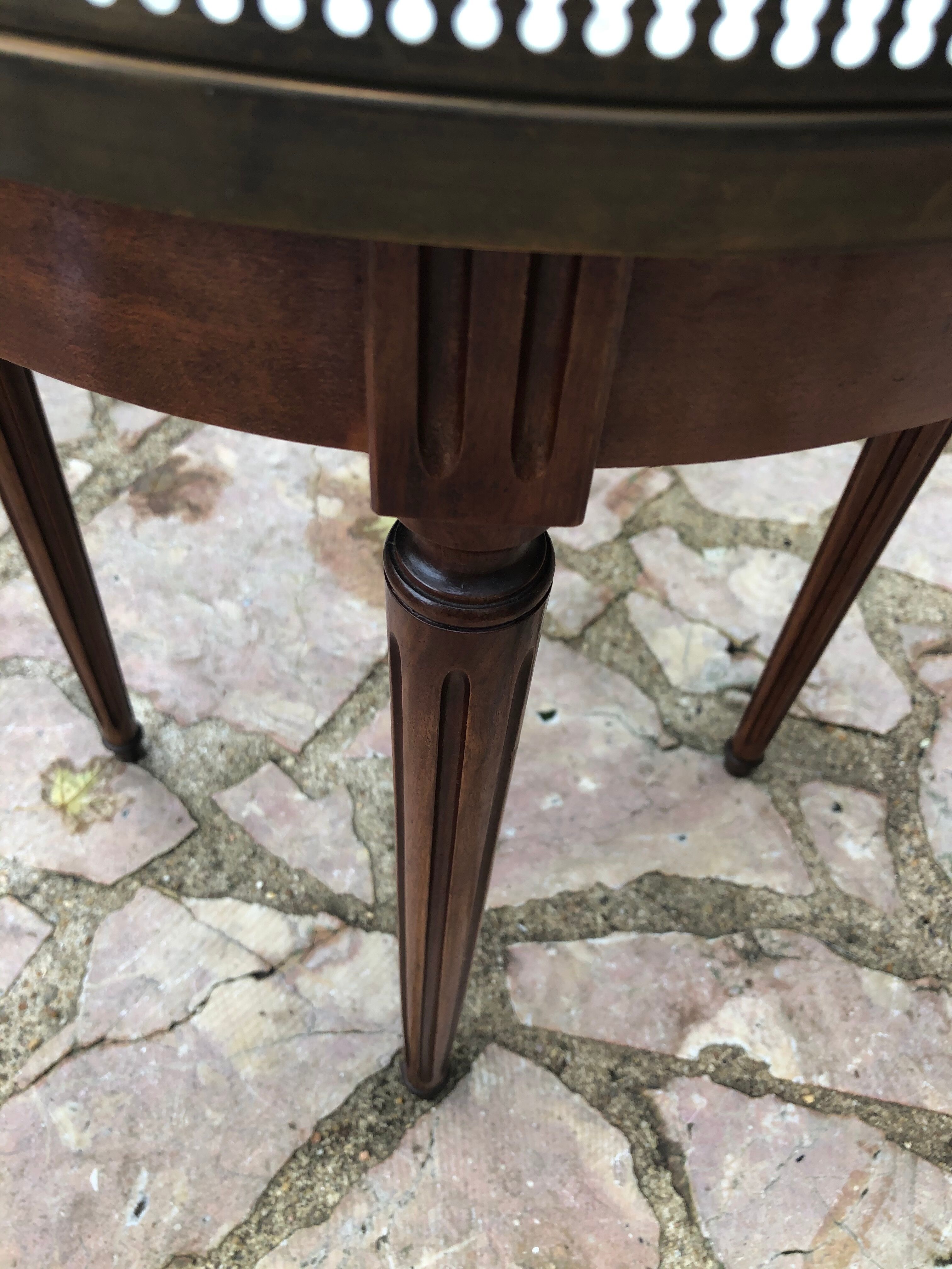 Table bouillotte