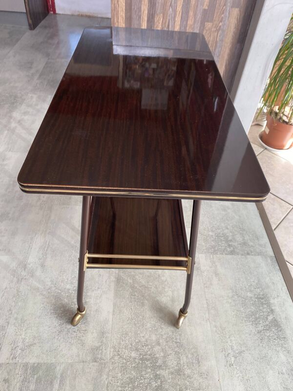 Meuble de télé à roulettes 2 plateaux formica marron 1960