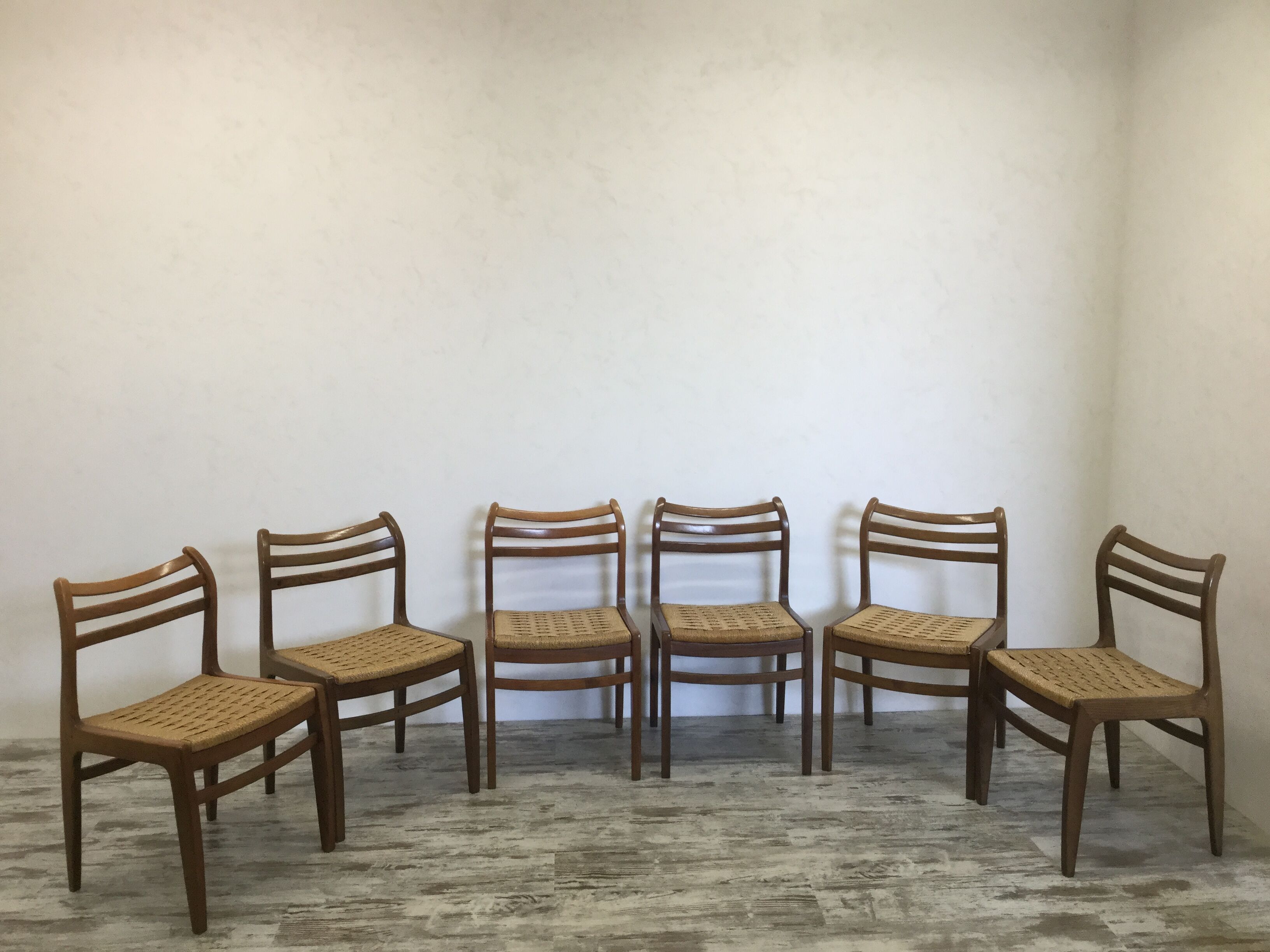 Scandinavian chairs x6