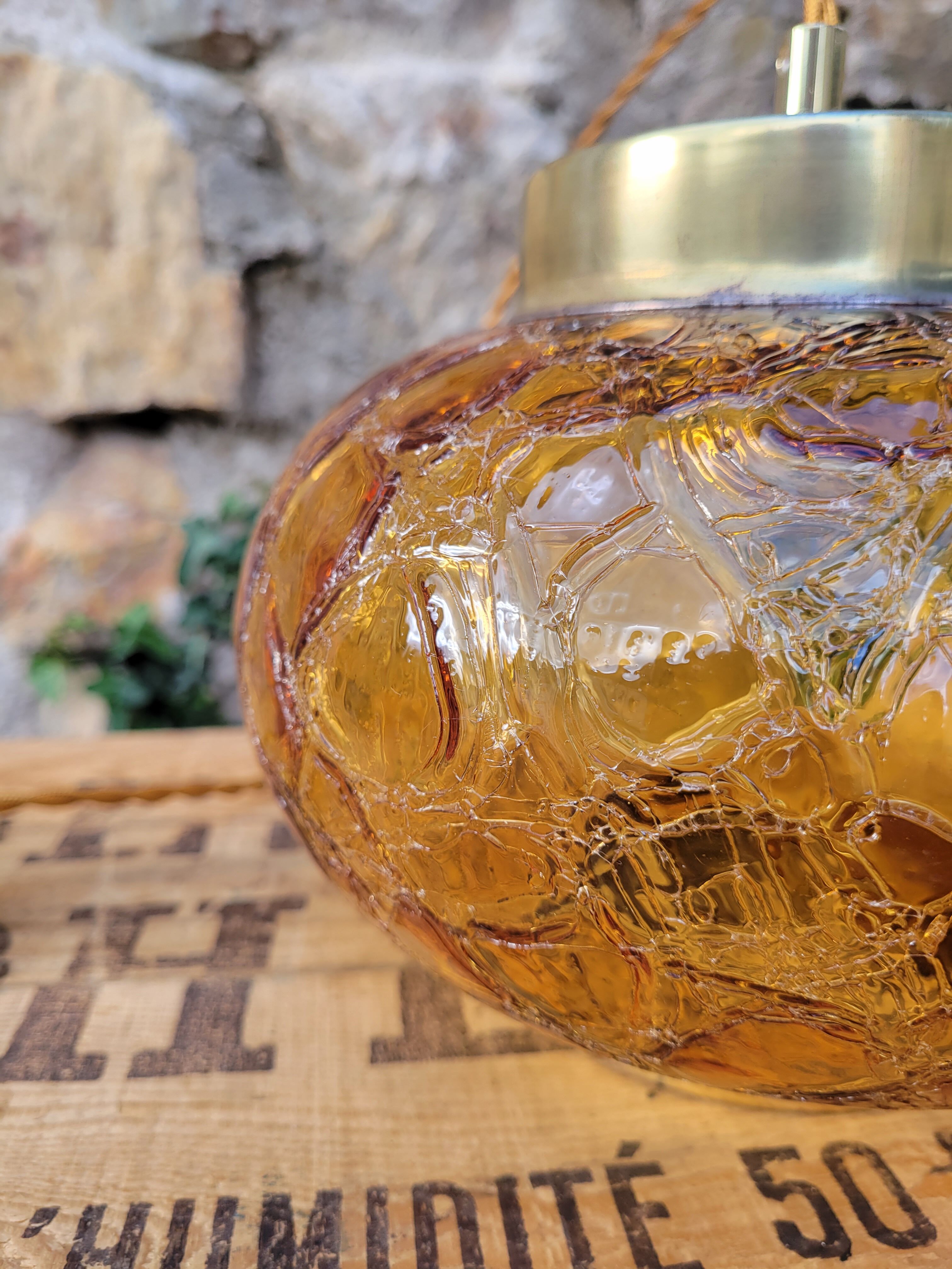 Amber glass hanging lamp