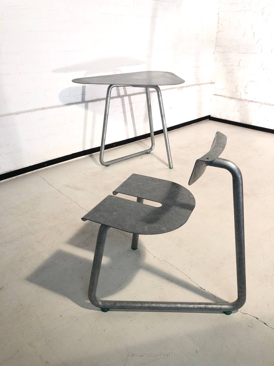 SPT steel table and its designer chair Atelier Serruys 2022