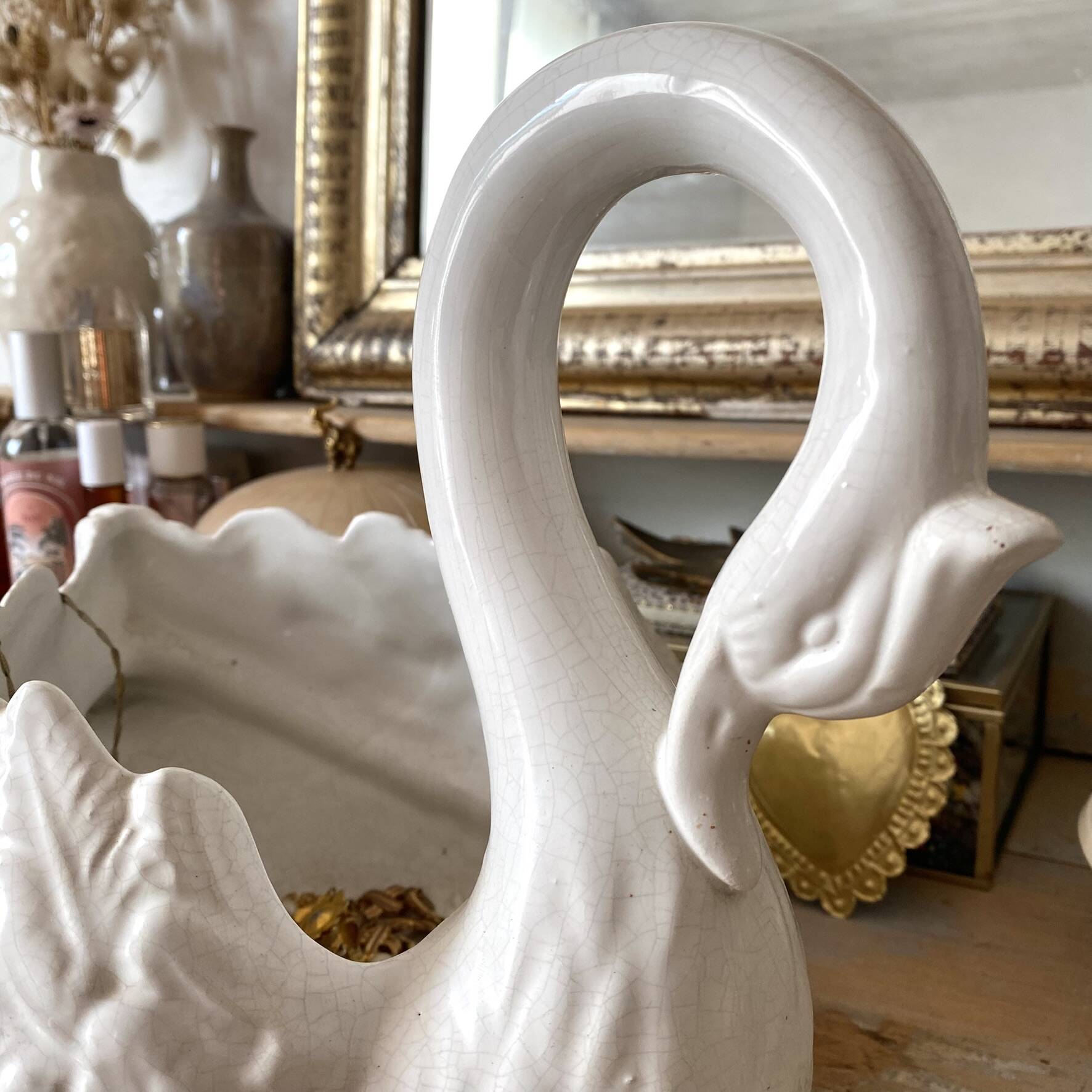 Zoomorphic planter, ceramic swan pocket holder.