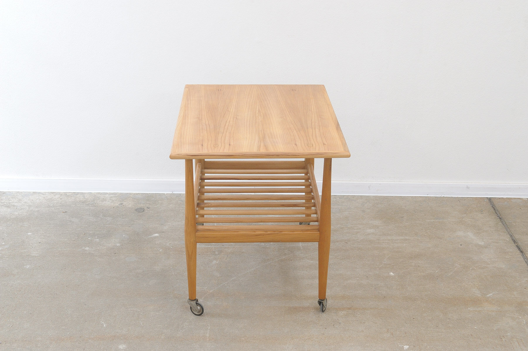 Table de service du milieu du siècle par Krásná Jizba, années 1950, Tchécoslovaquie