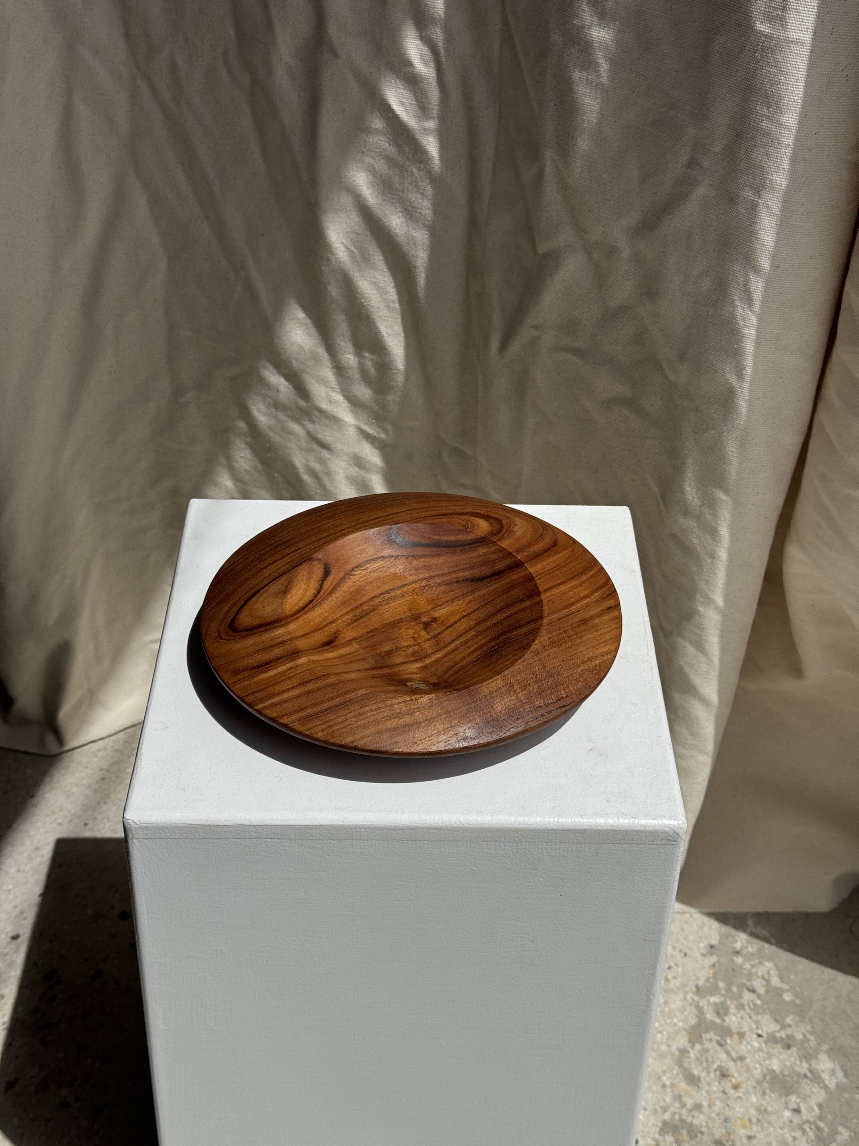 Small circular teak monoxyle pocket tray D25 H7