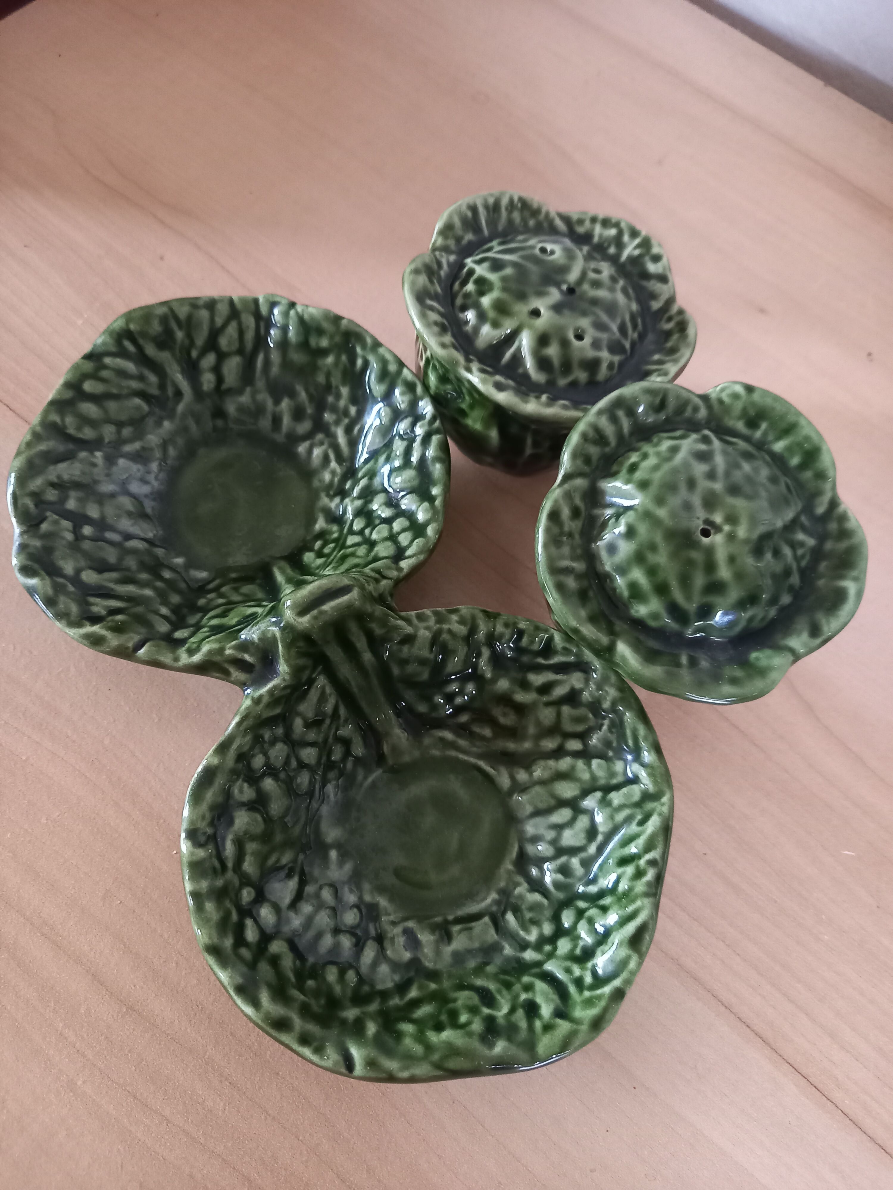 Lot salt shaker and pepper ceramic slurry vintage cabbage 80