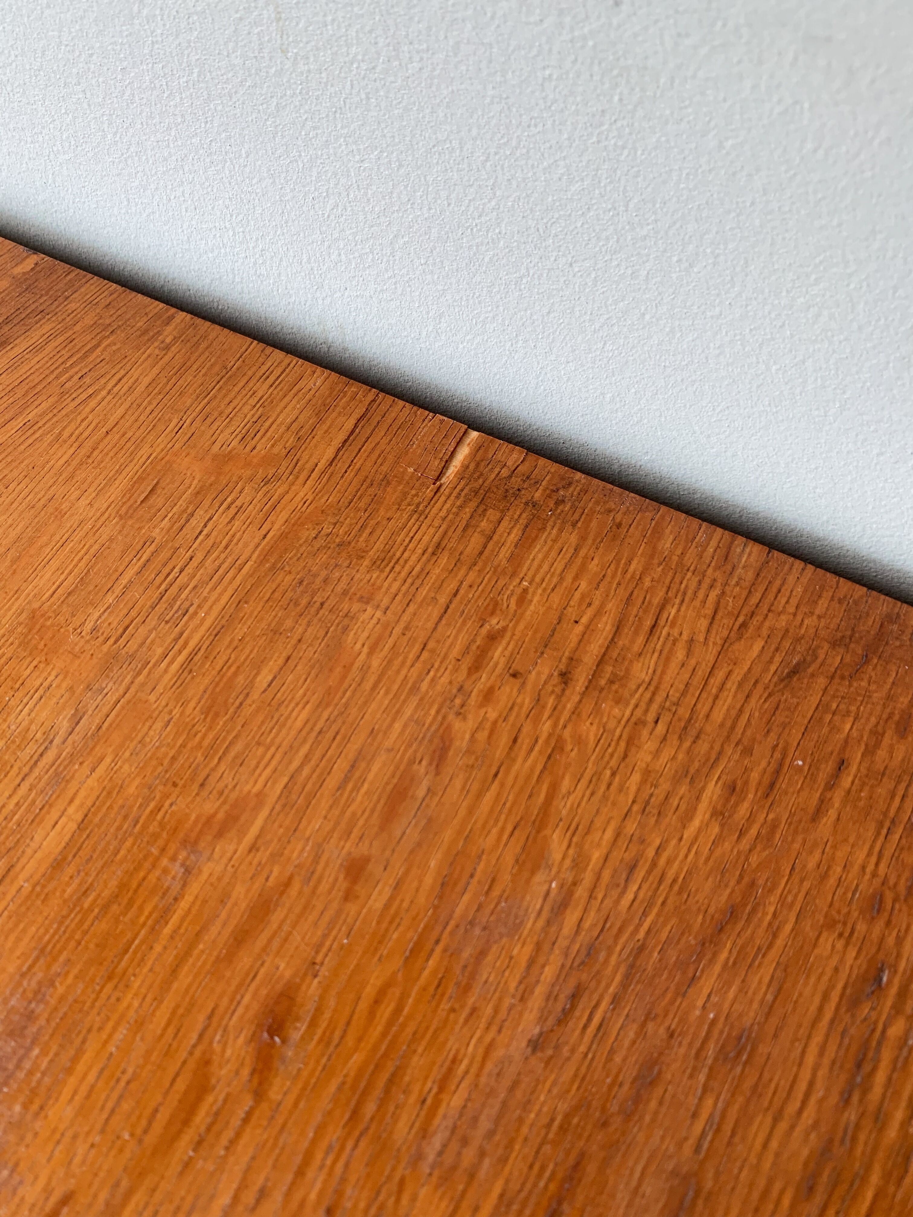 Vintage dresser compass feet