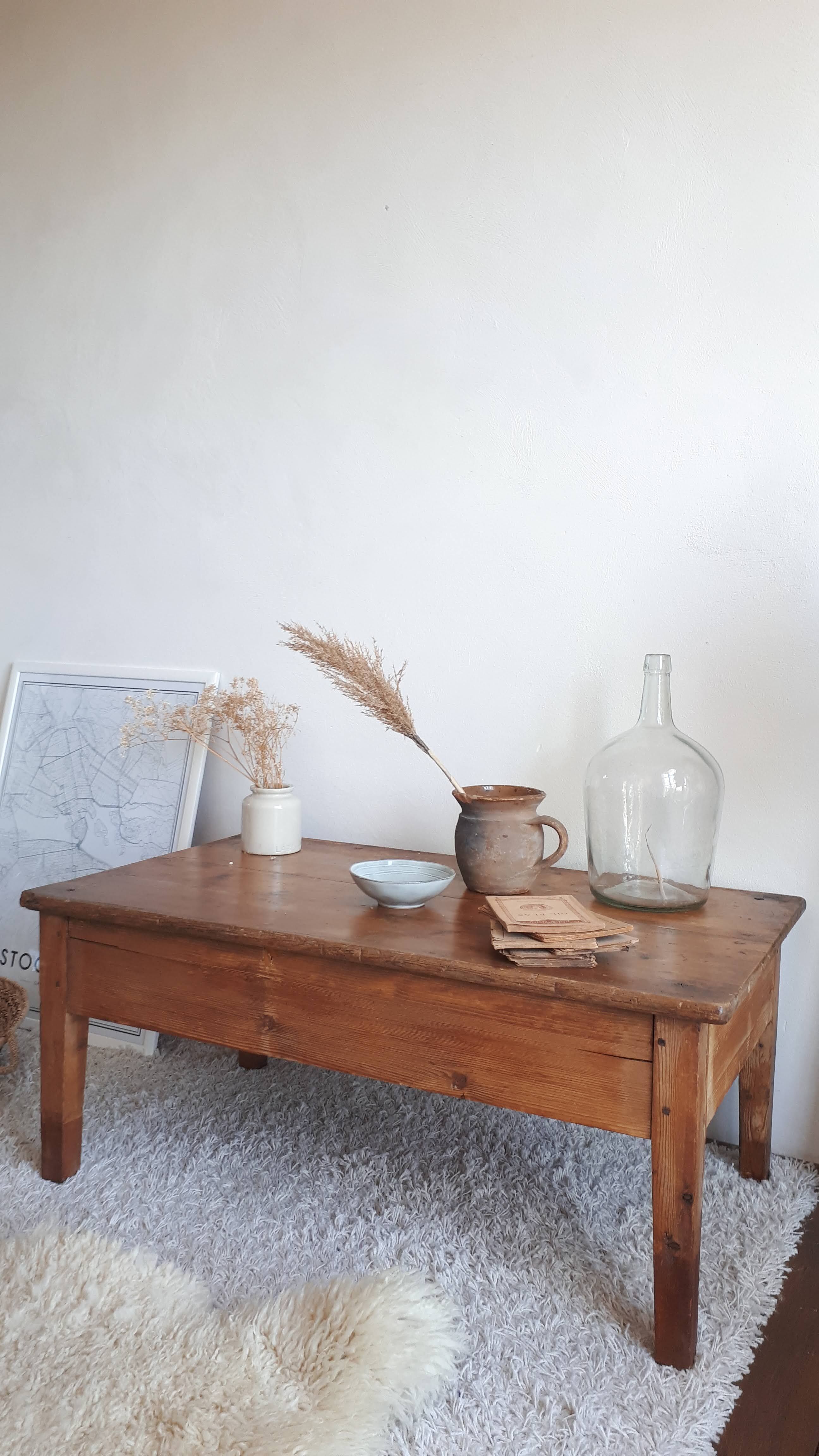 Old-spirited coffee table farm table
