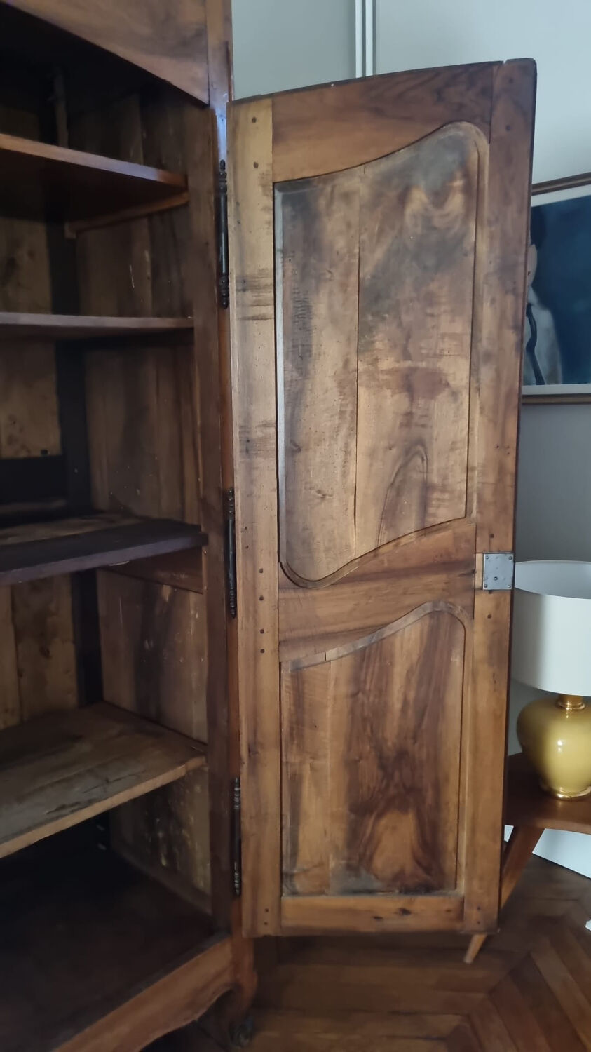 Armoire en noyer XIXeme siècle