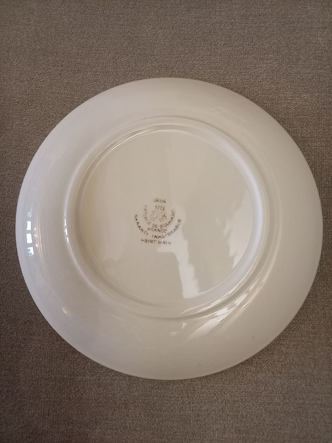 6 flat plates Saint Amand model Isis vintage 1960s 1970s