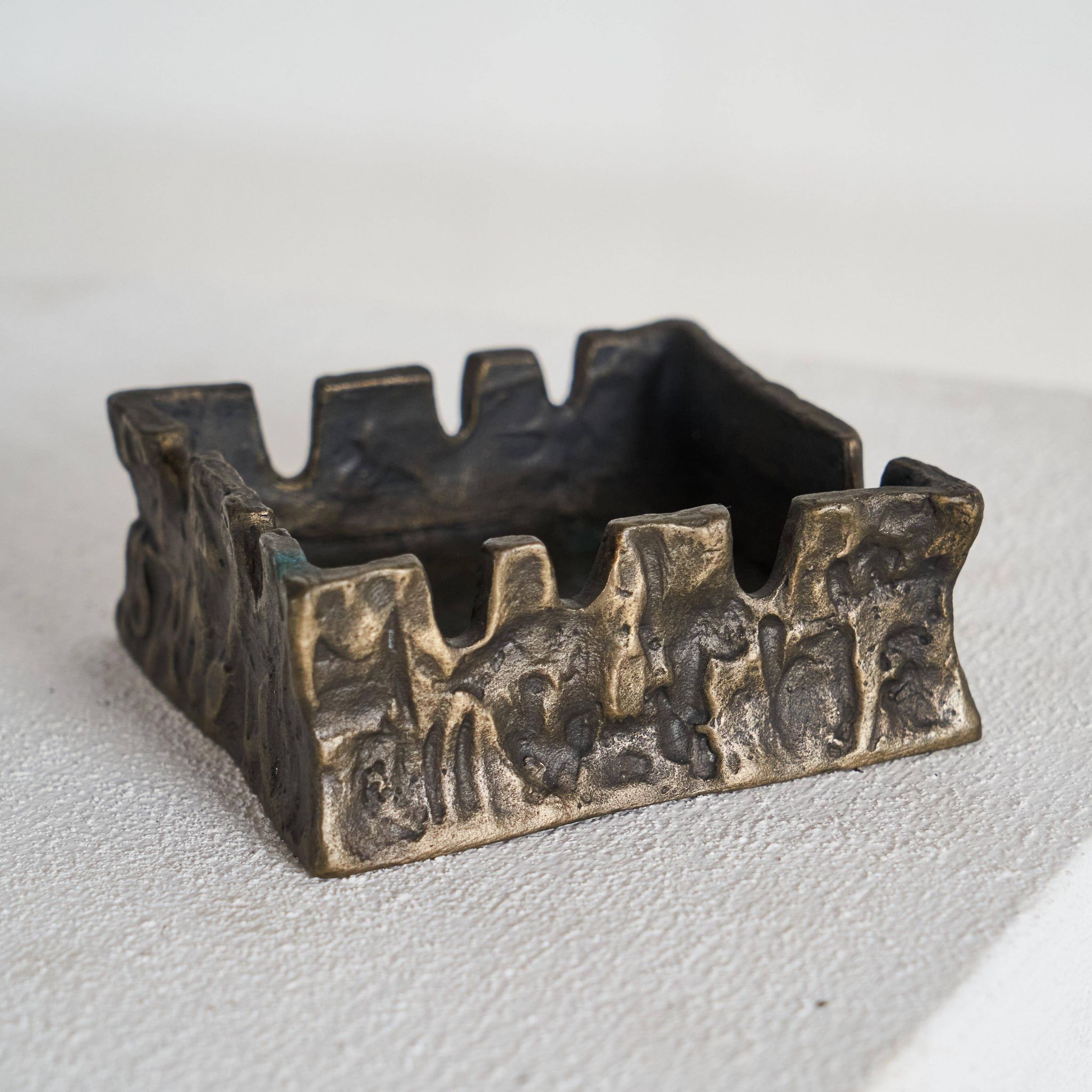 Vide poche en bronze style brutaliste années 1960