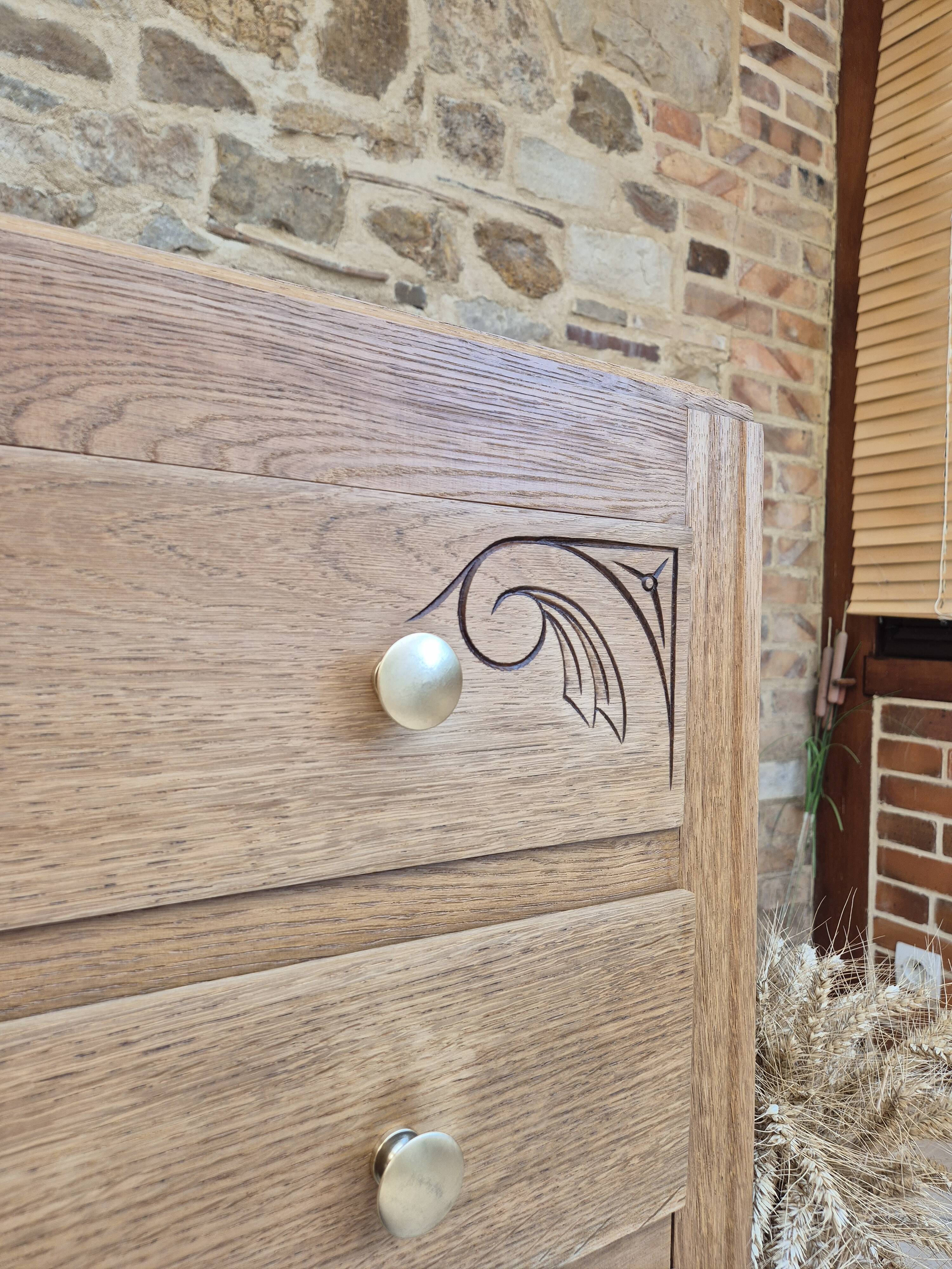 Art Deco chest of drawers