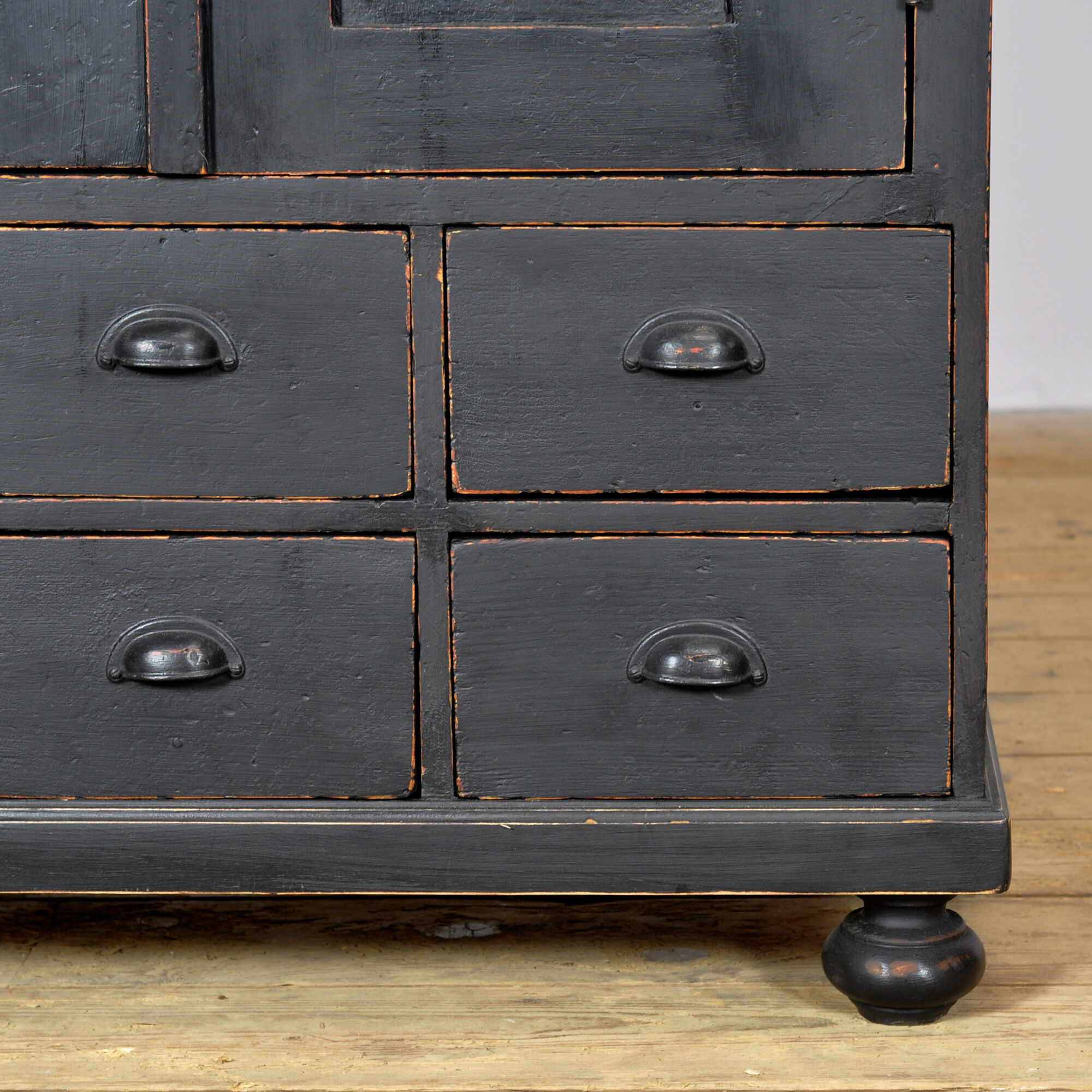 Pine cabinet with 6 drawers, circa 1920