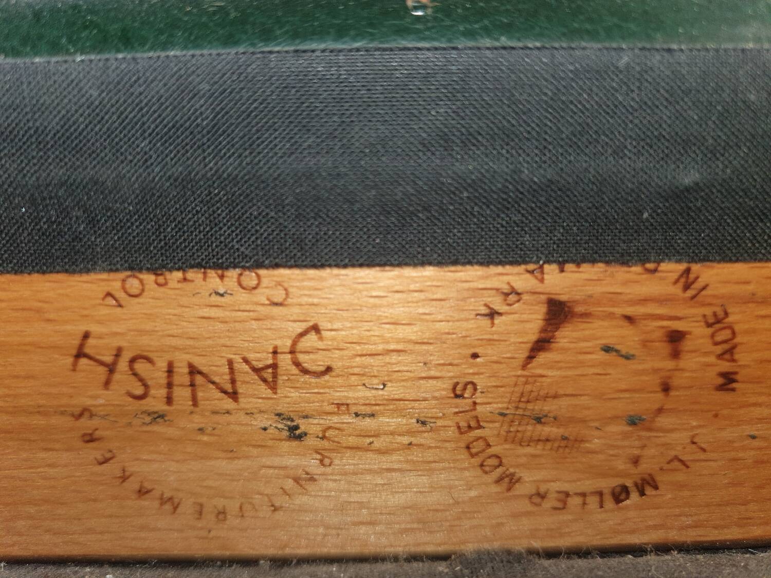 3 x chaises Niels Møller modèle 80