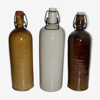 Set of 3 sandstone bottles
