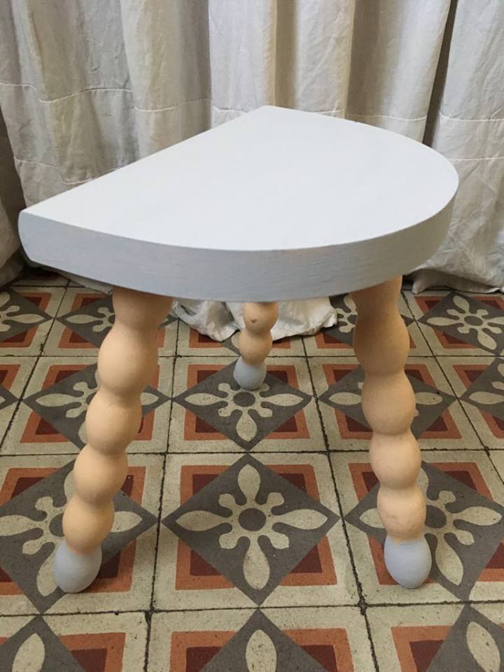 Tripod stool for kids