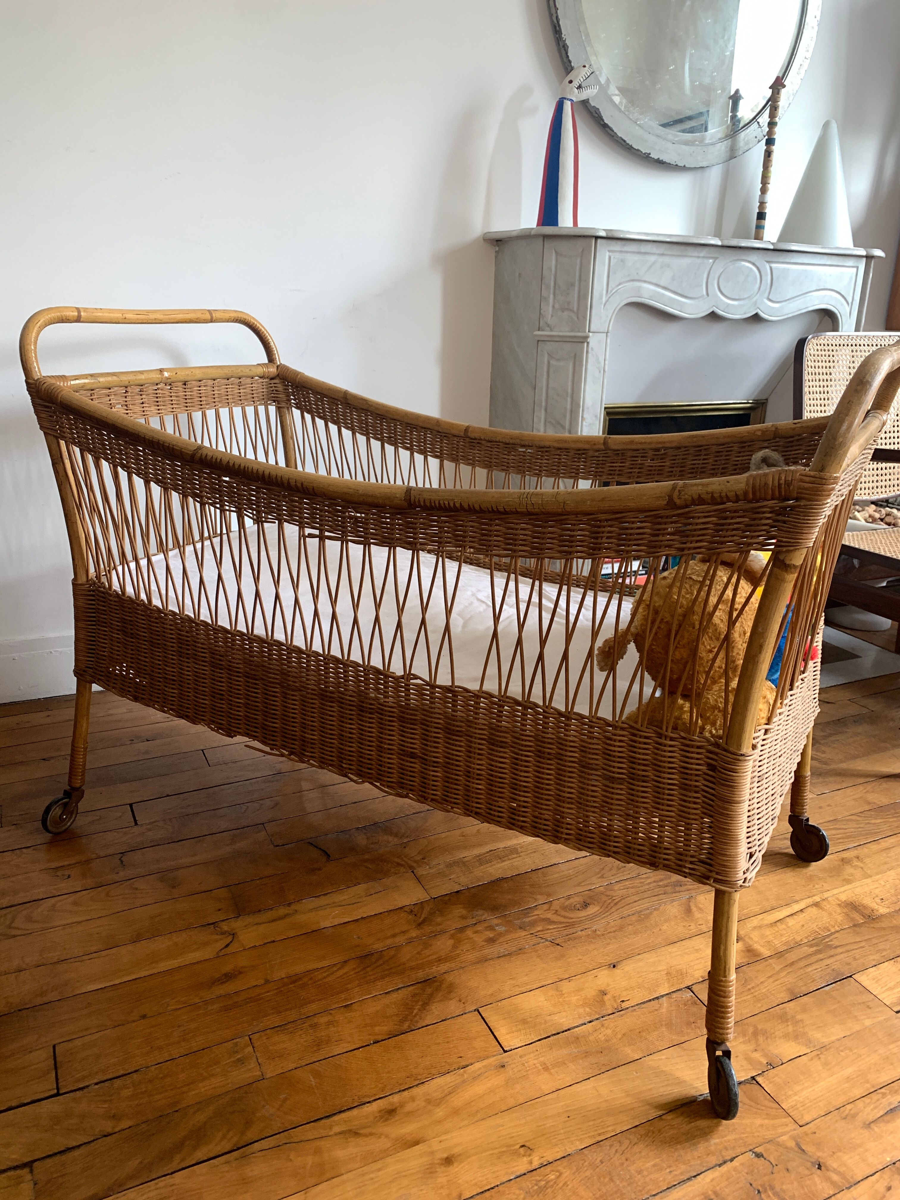 Rattan crib 50s