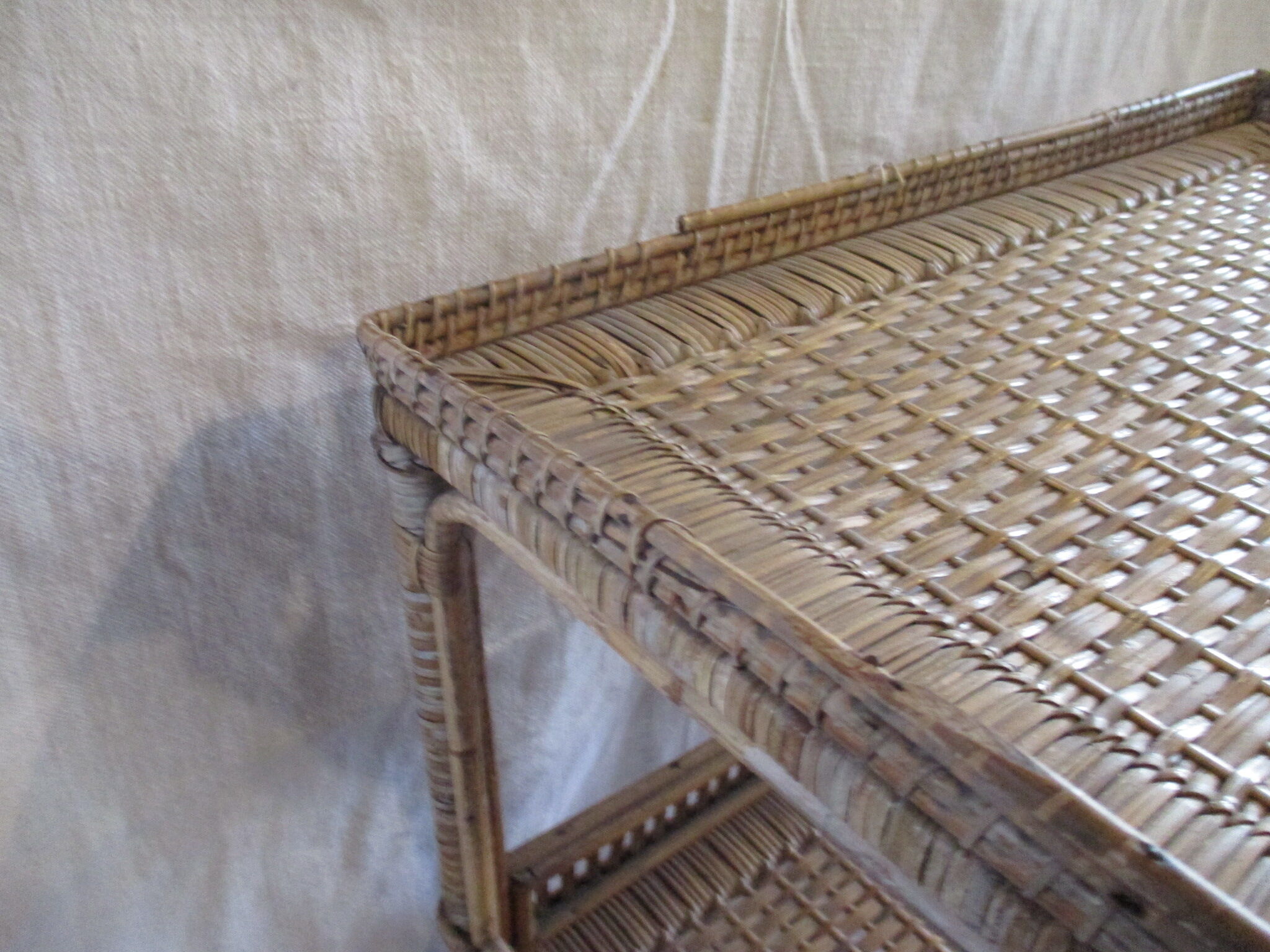 Table wicker years 20