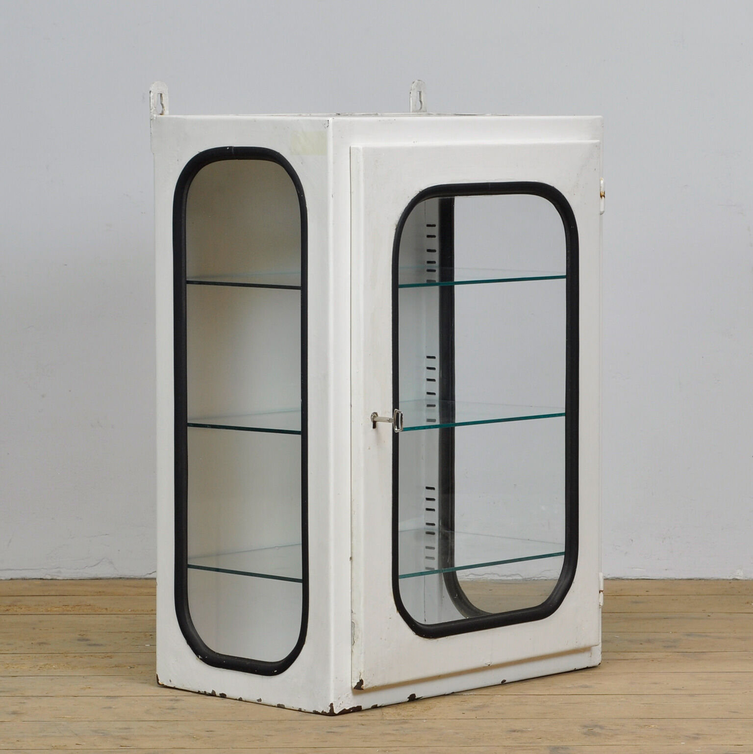 Armoire à pharmacie art déco années 50