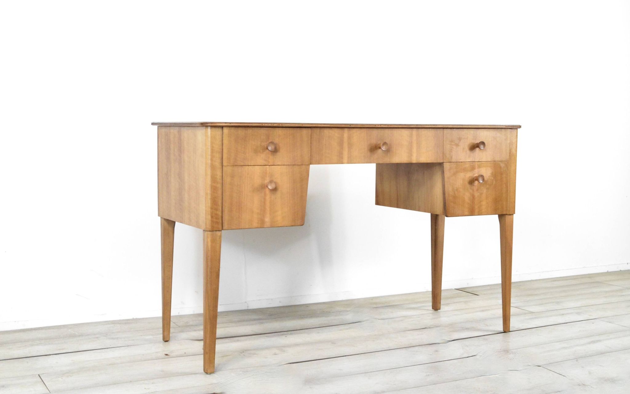 Bureau / Table console en noyer et hêtre Gordon Russell du milieu du siècle. Vintage Mo
