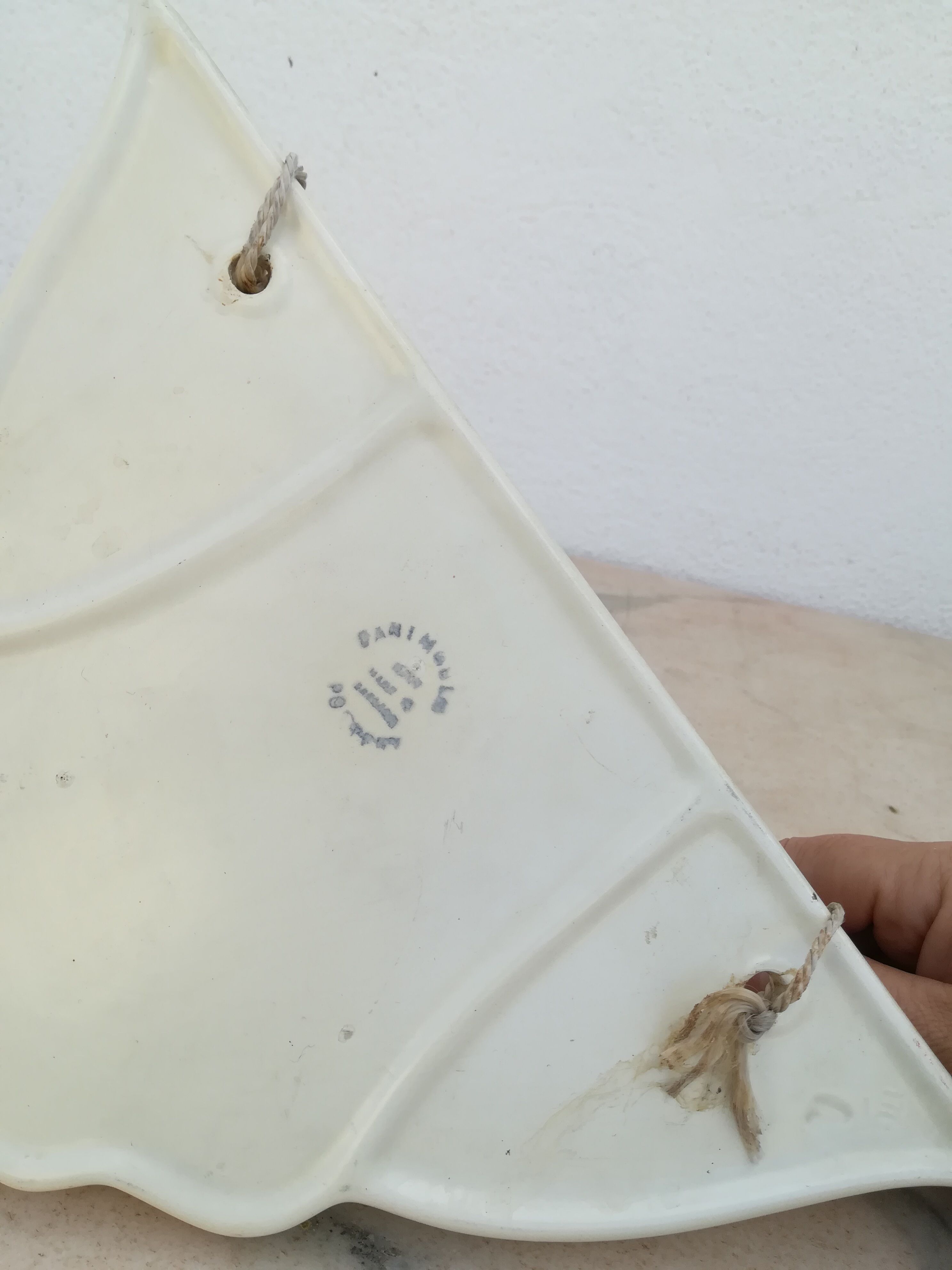 Pearly wall vase