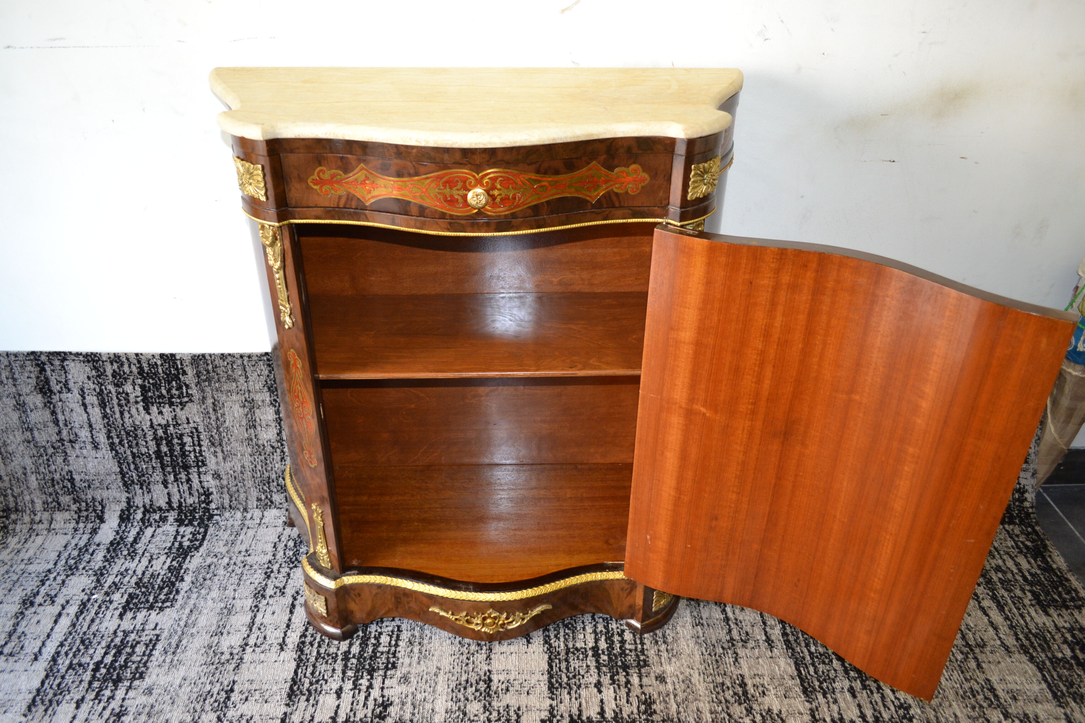 Magnifique bahut style boulle