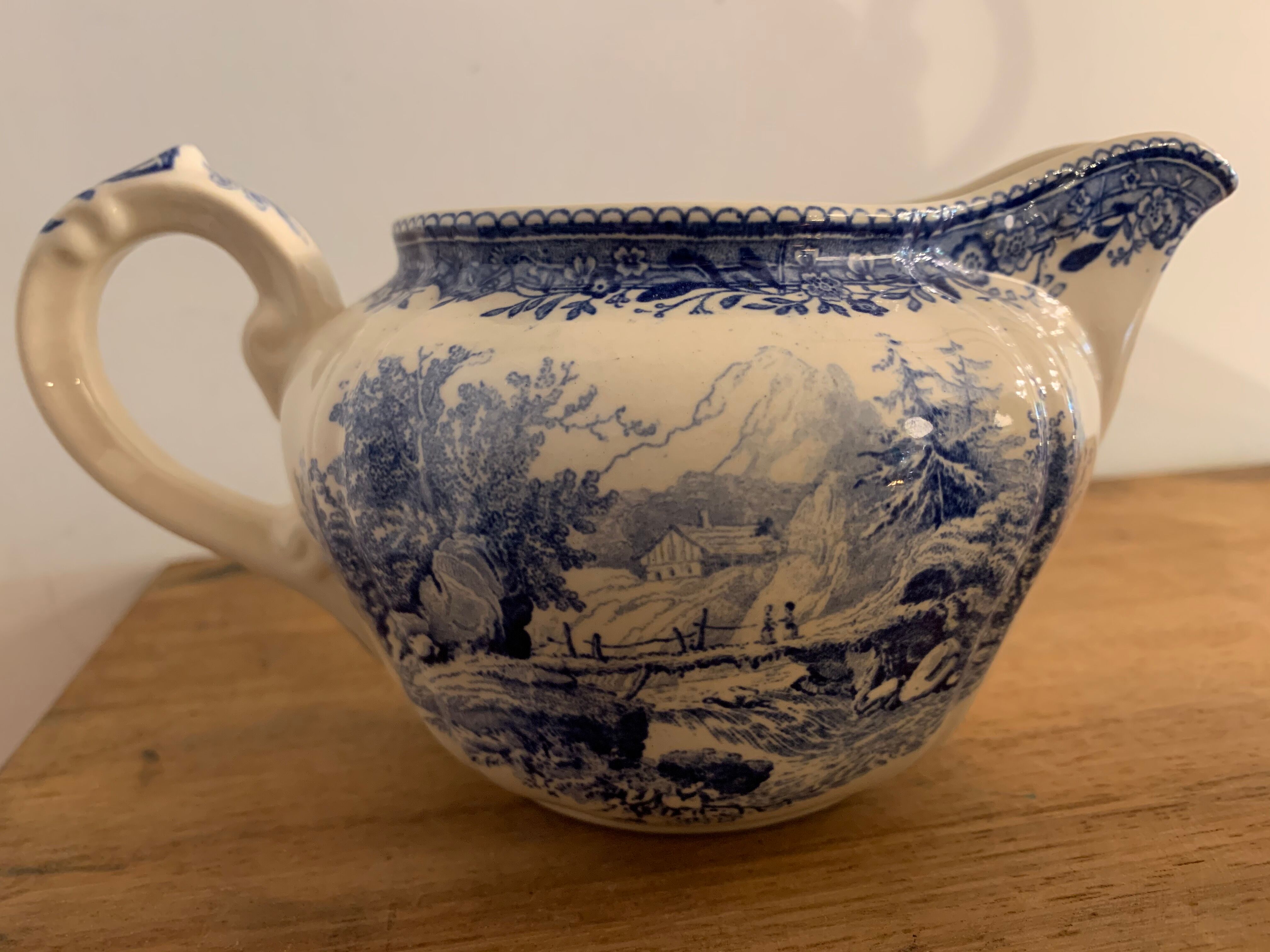 Villeroy and Boch Burgenland blue and white sugar and milk pots