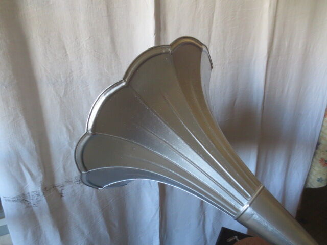 Ancien gramophone 19 eme siècle
